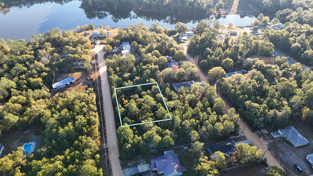18 Shorey Drive Defuniak Springs FL 32433