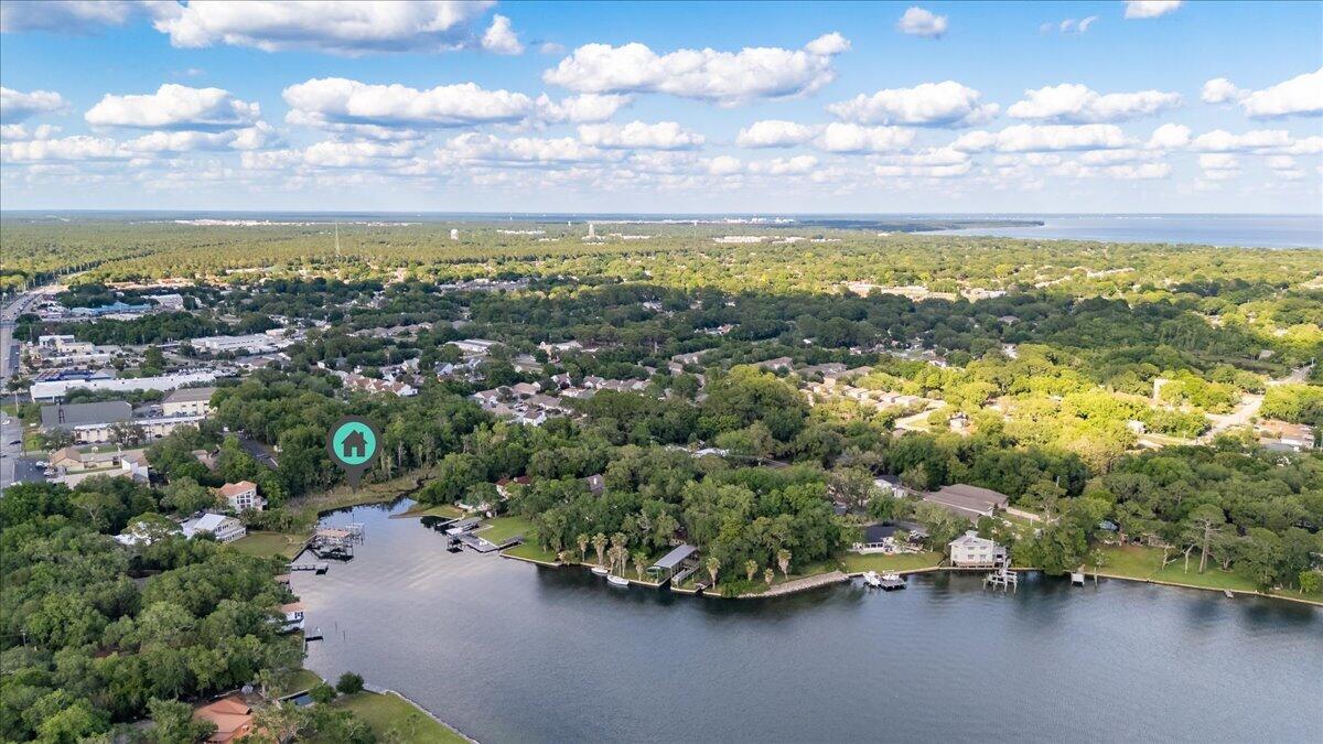 2 Petit Court Shalimar FL 32579