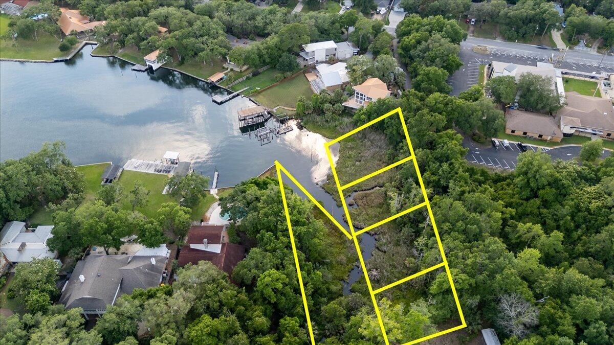 2 Petit Court Shalimar FL 32579