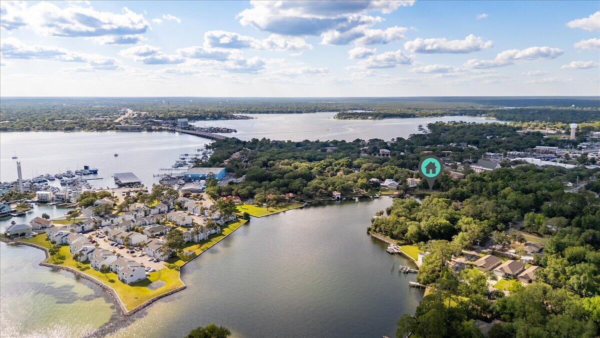 2 Petit Court Shalimar FL 32579