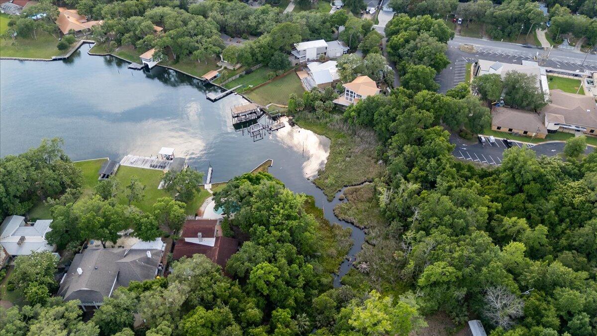 3,4,5 Petit Court Shalimar FL 32579