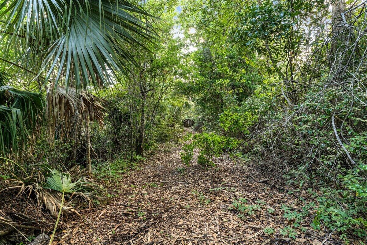 3,4,5 Petit Court Shalimar FL 32579
