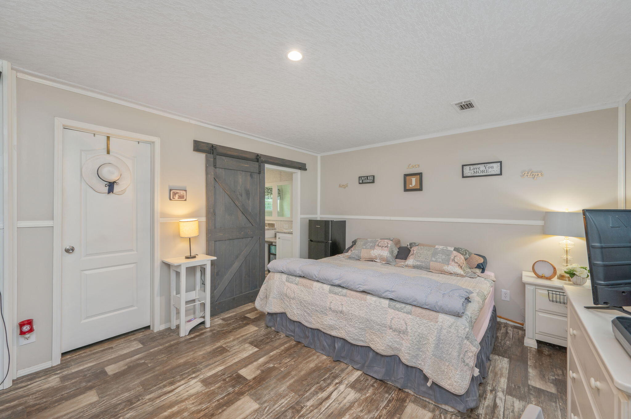 3984 1st Avenue Laurel Hill FL 32567
