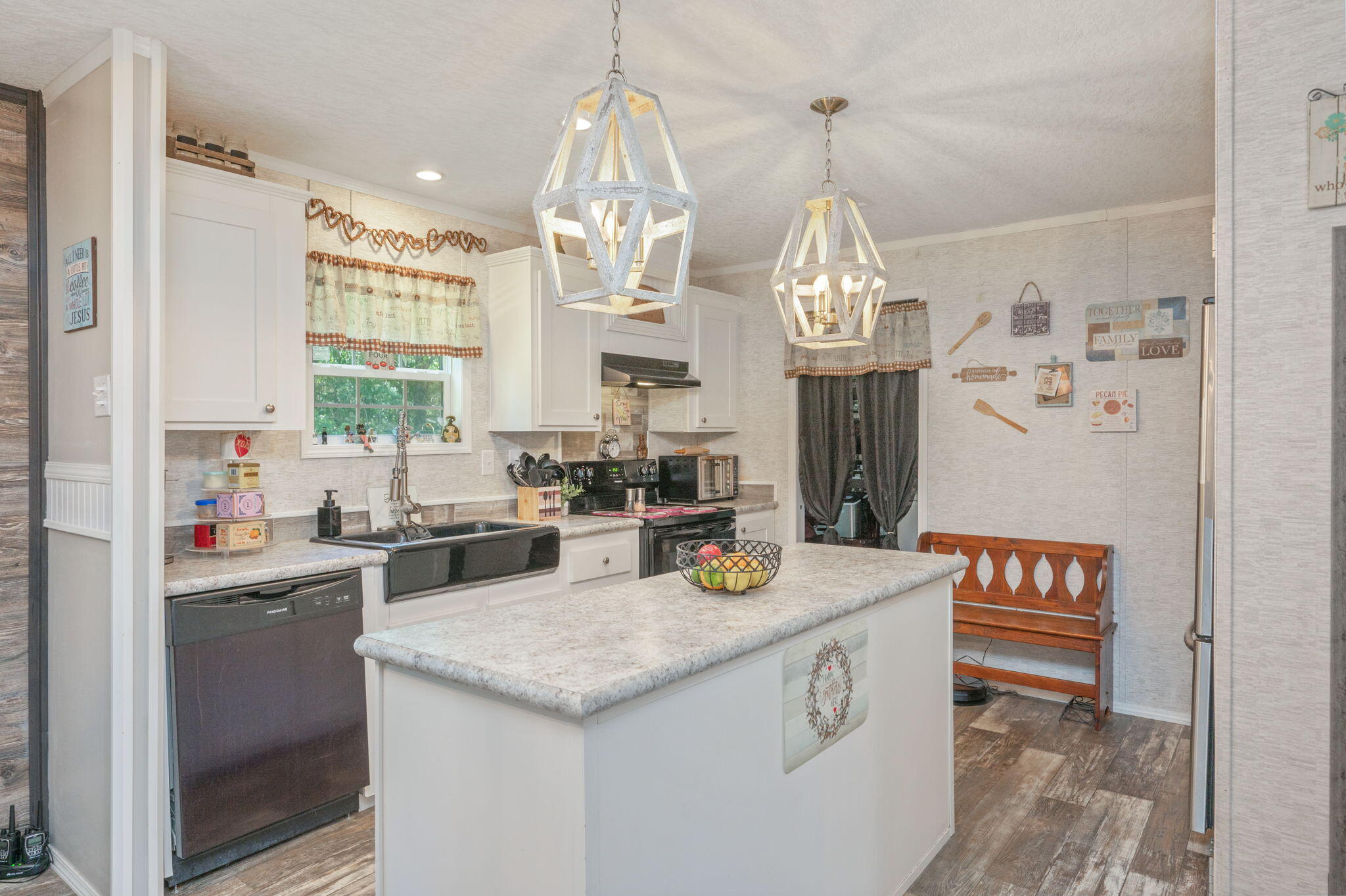 3984 1st Avenue Laurel Hill FL 32567