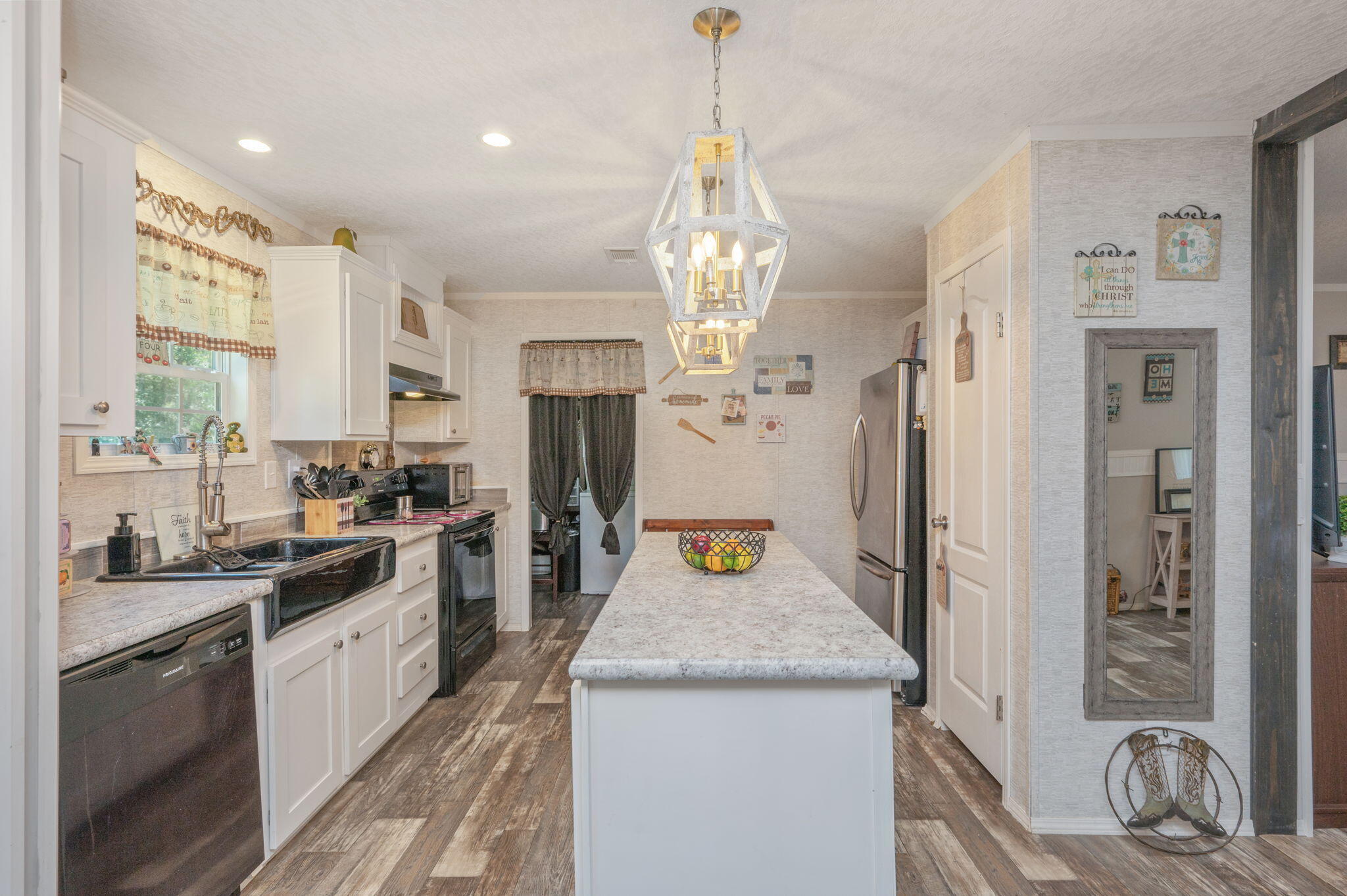 3984 1st Avenue Laurel Hill FL 32567