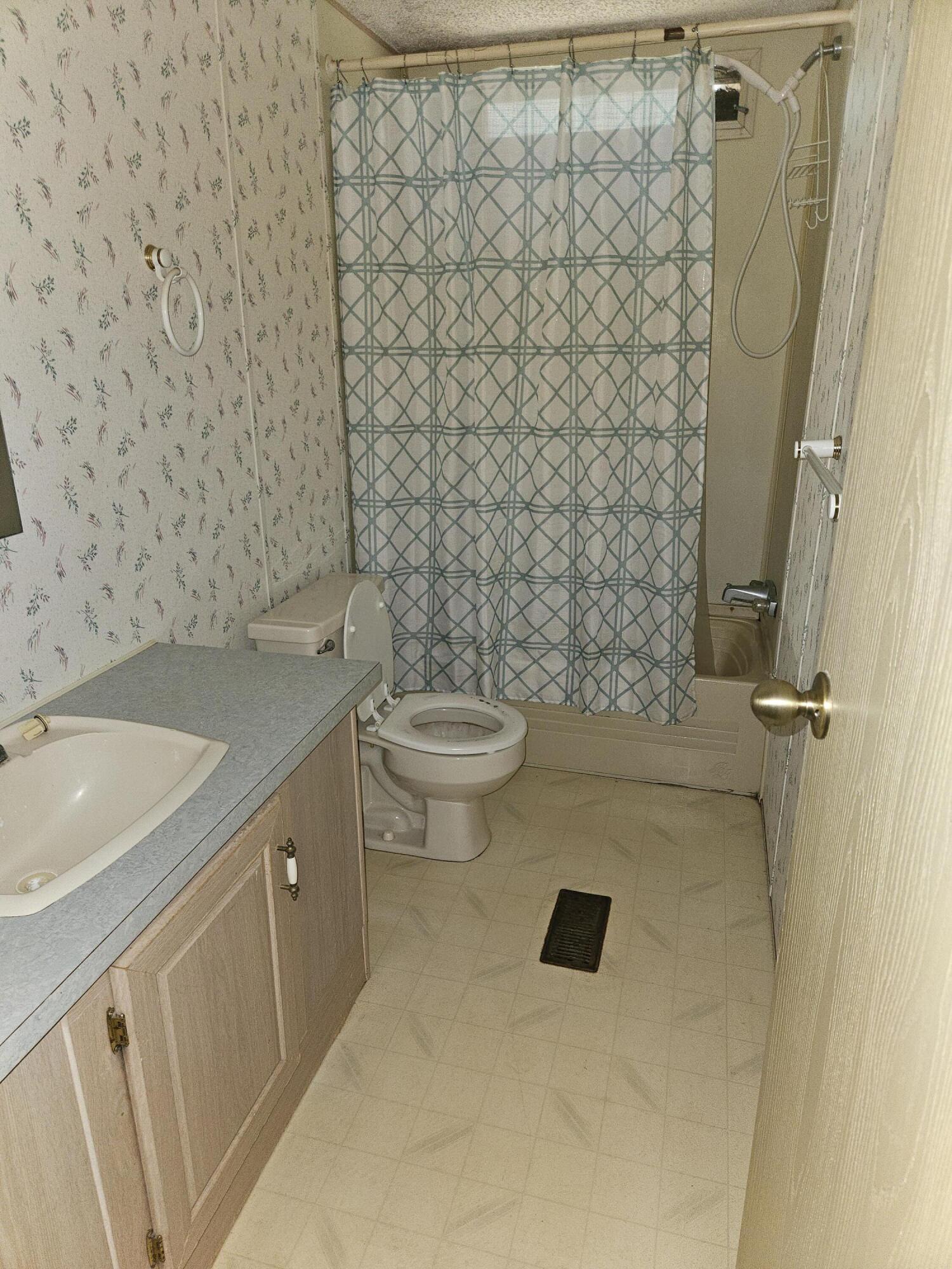 1710 Highway 2 Westville FL 32464