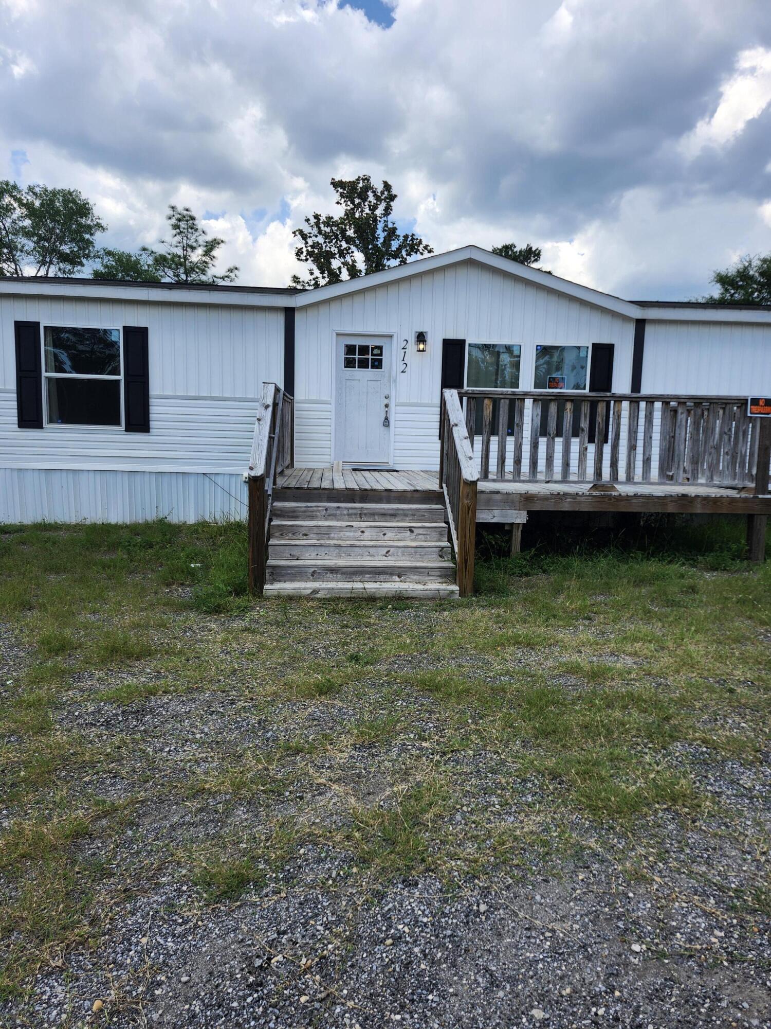 212 W Juniper Avenue Defuniak Springs FL 32433