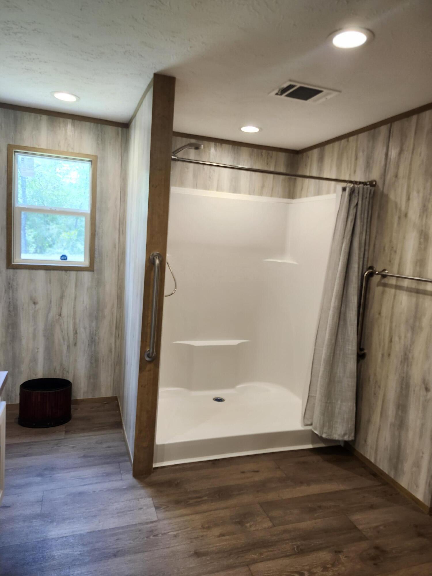 212 W Juniper Avenue Defuniak Springs FL 32433