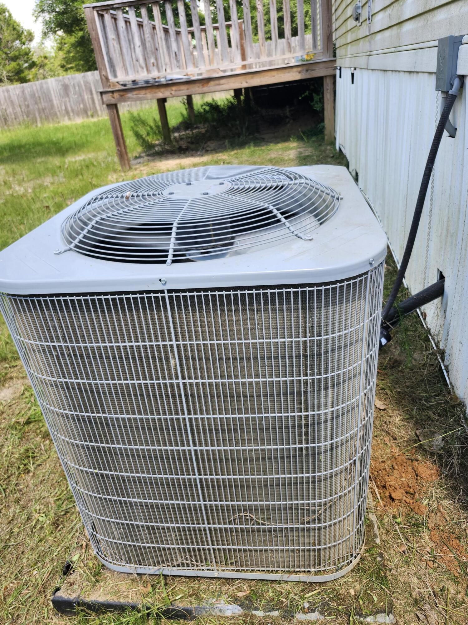 212 W Juniper Avenue Defuniak Springs FL 32433