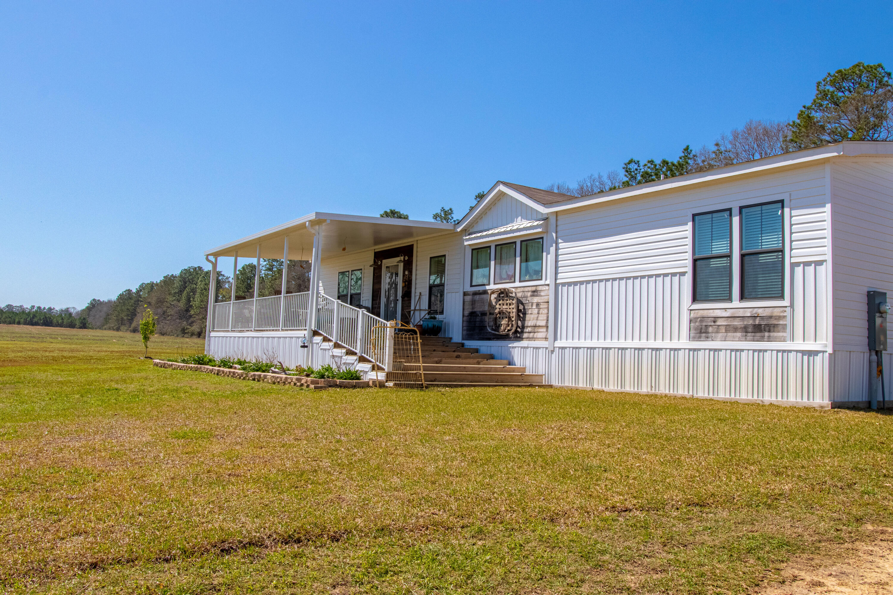 8320 Beaver Creek Road Baker FL 32531