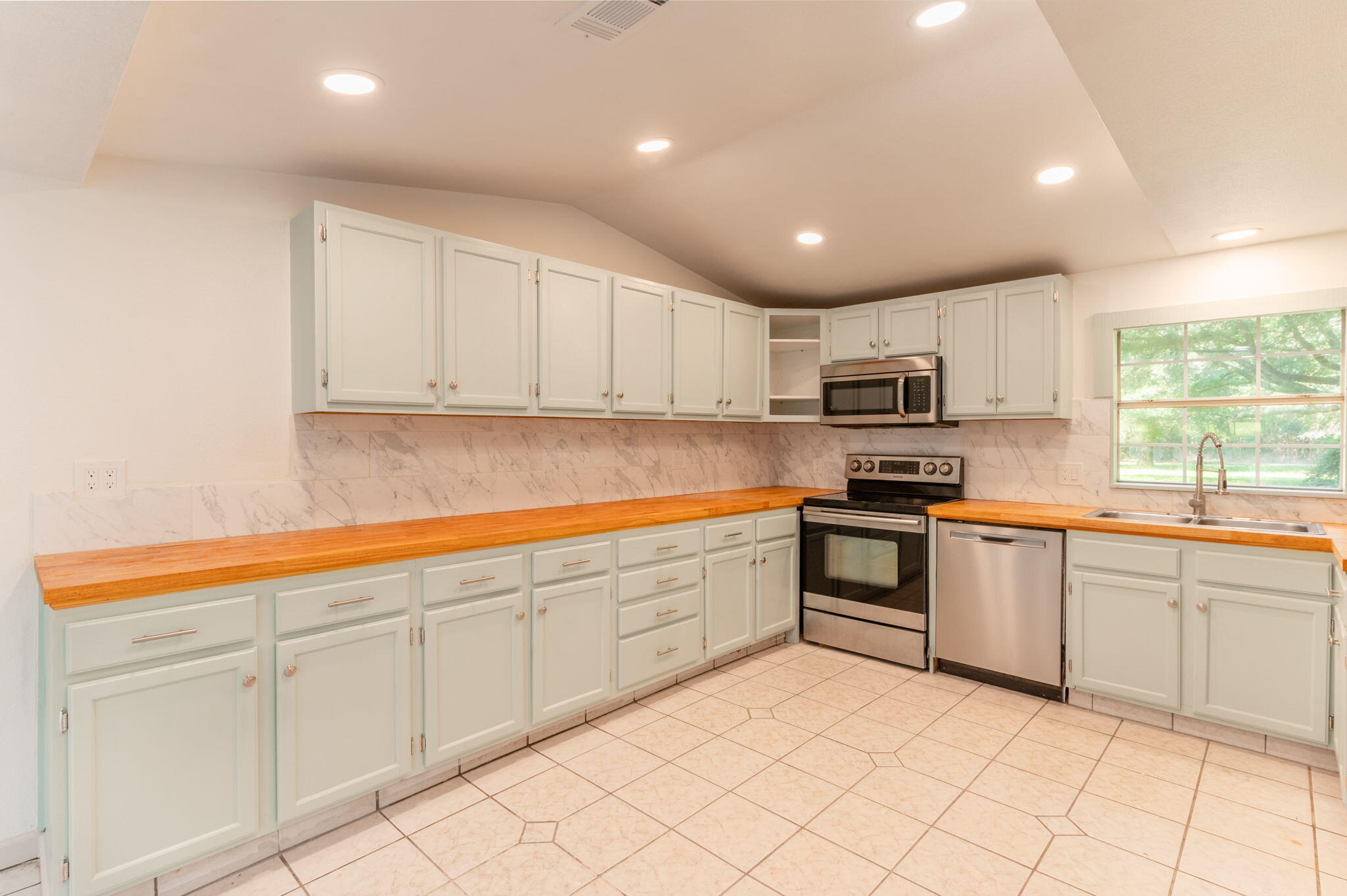 12400 Wildlife Road Holt FL 32564