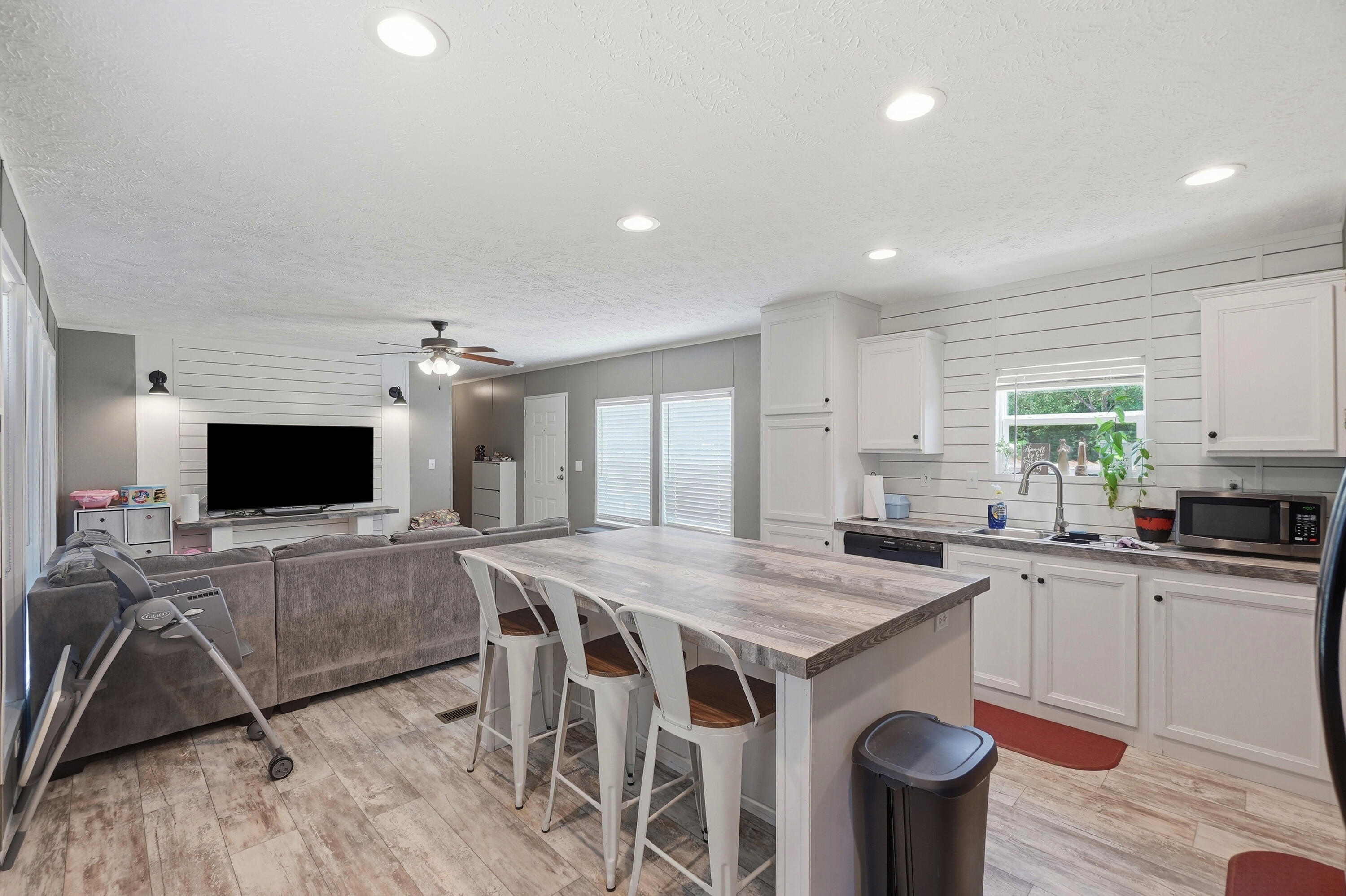 940 Hiawatha Street Holt FL 32564