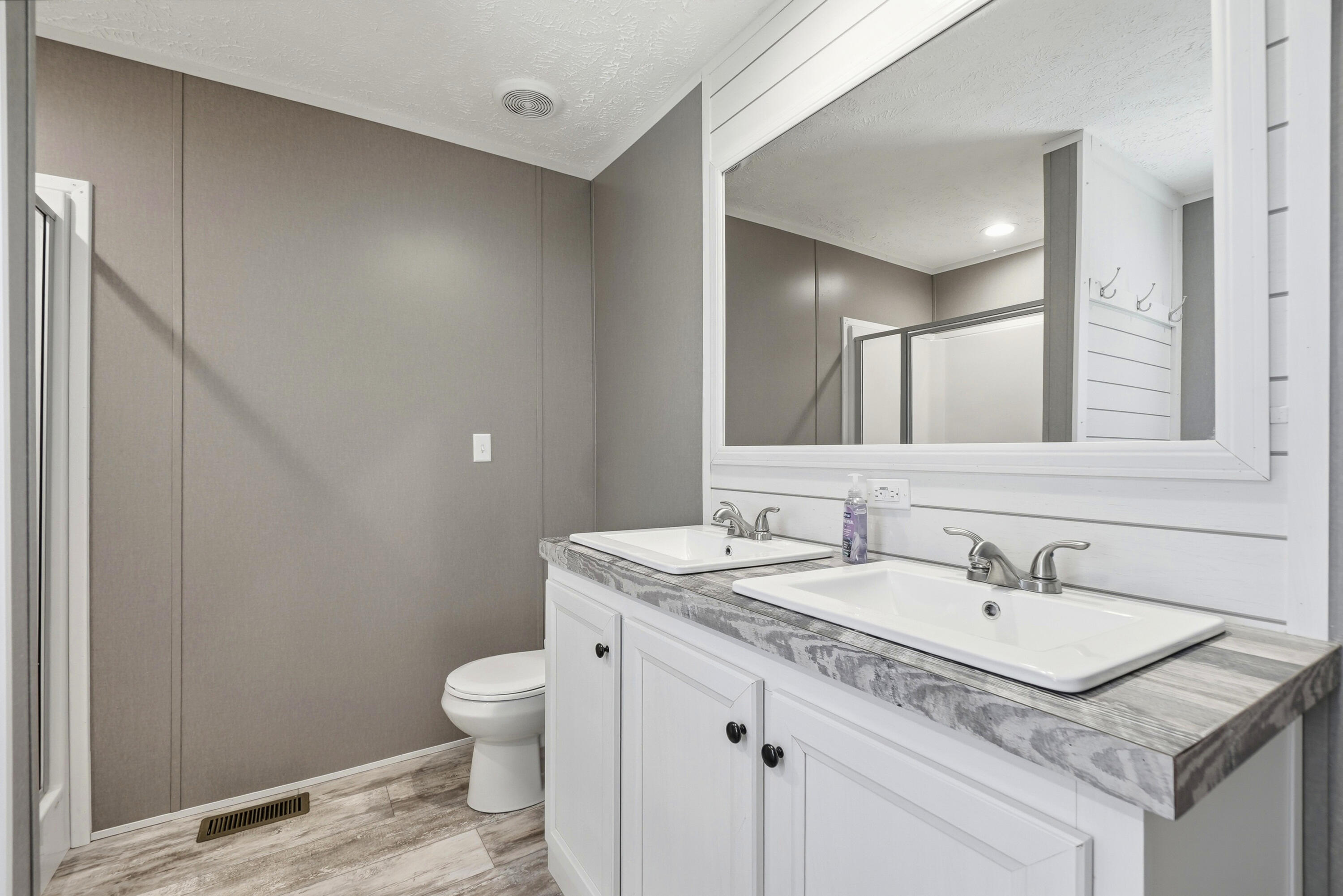 940 Hiawatha Street Holt FL 32564