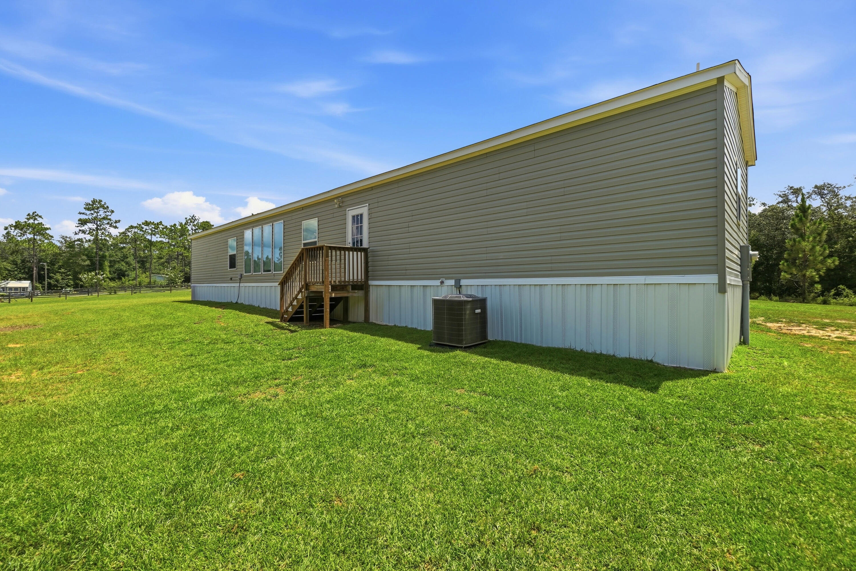 940 Hiawatha Street Holt FL 32564
