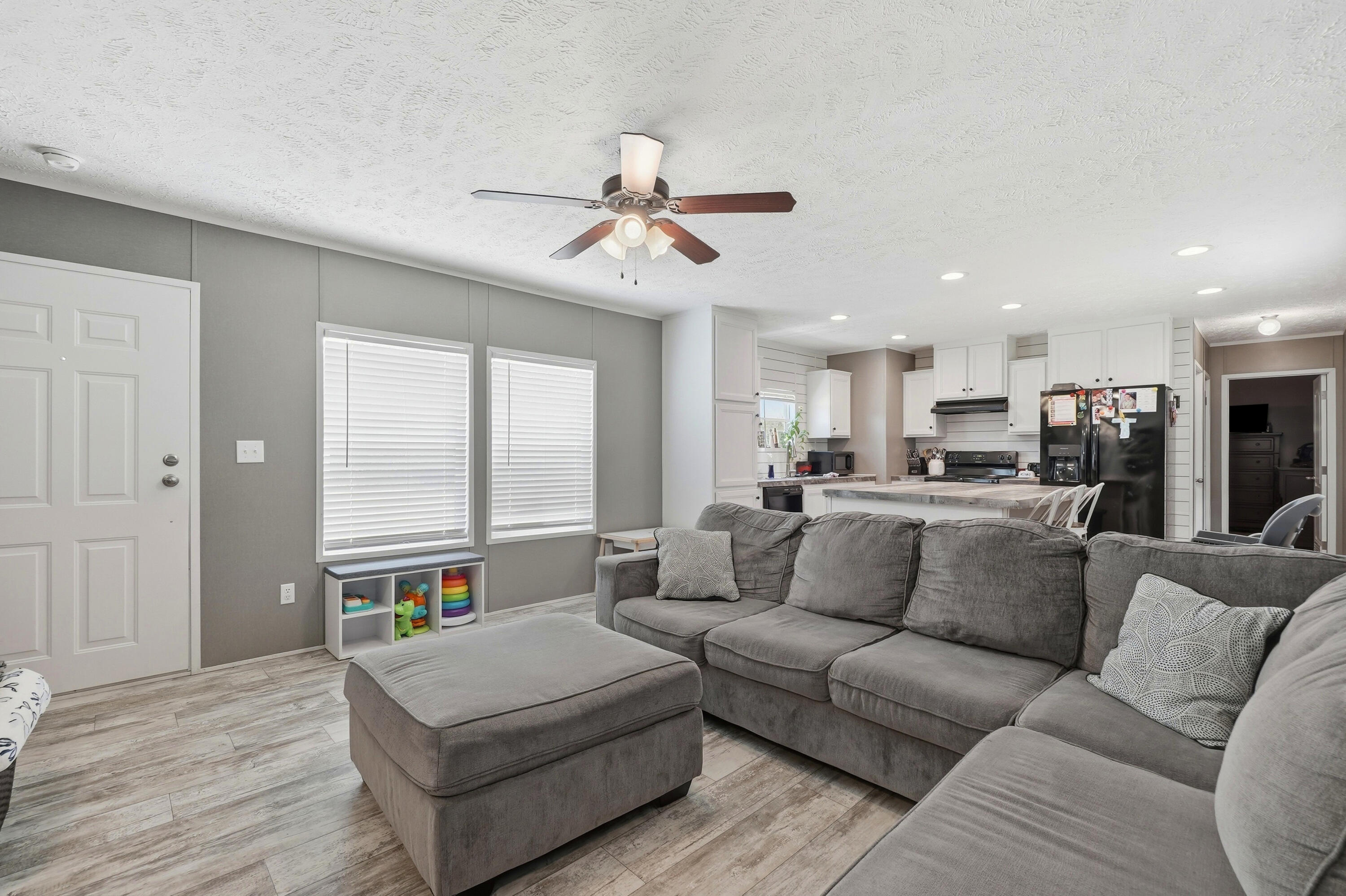 940 Hiawatha Street Holt FL 32564