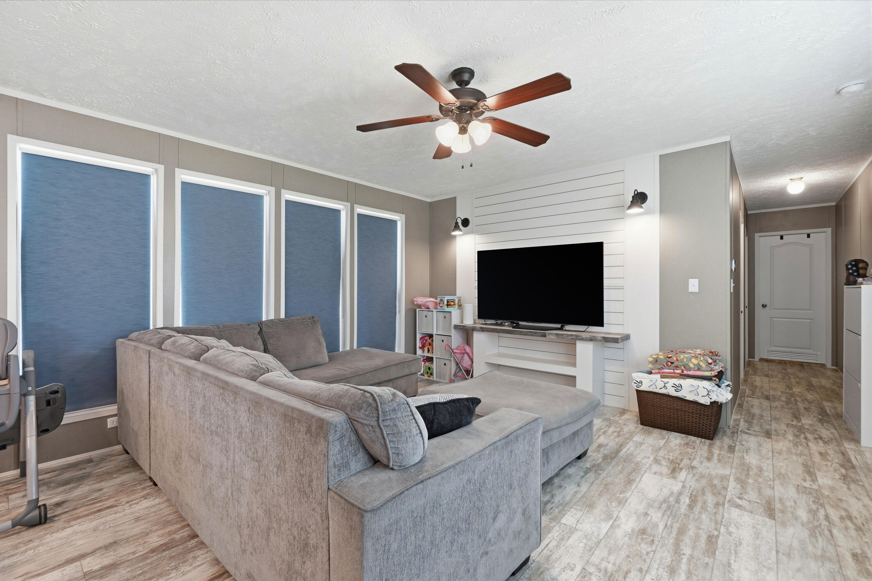 940 Hiawatha Street Holt FL 32564