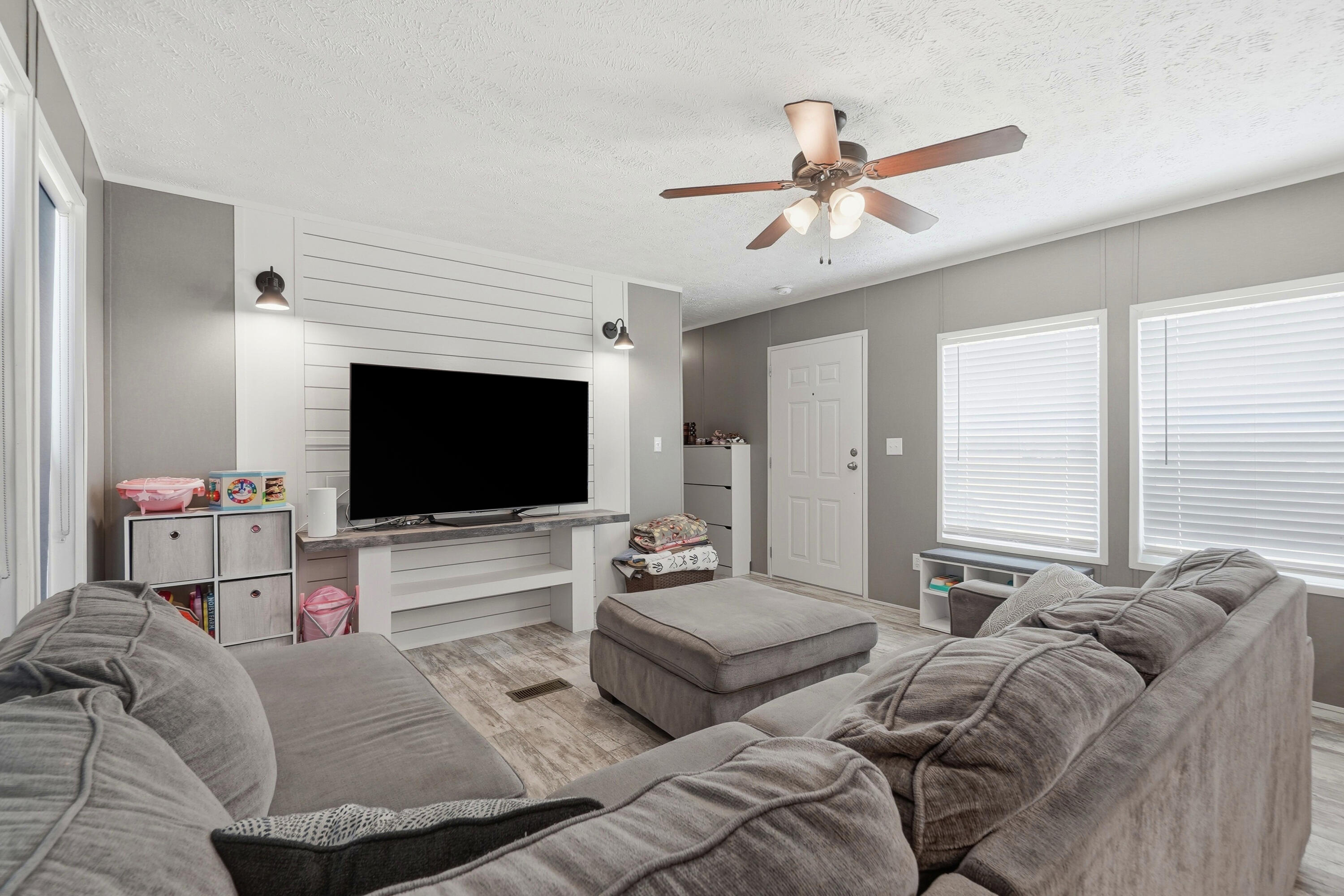 940 Hiawatha Street Holt FL 32564