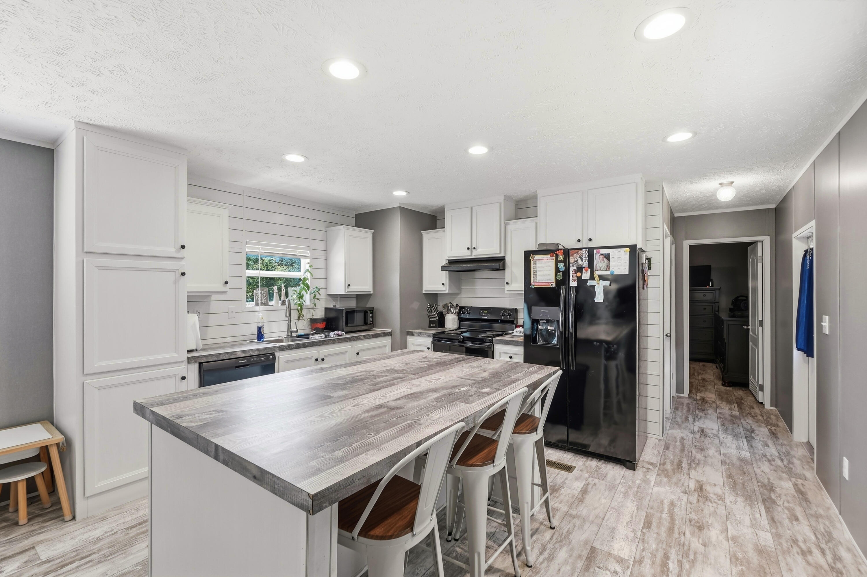 940 Hiawatha Street Holt FL 32564