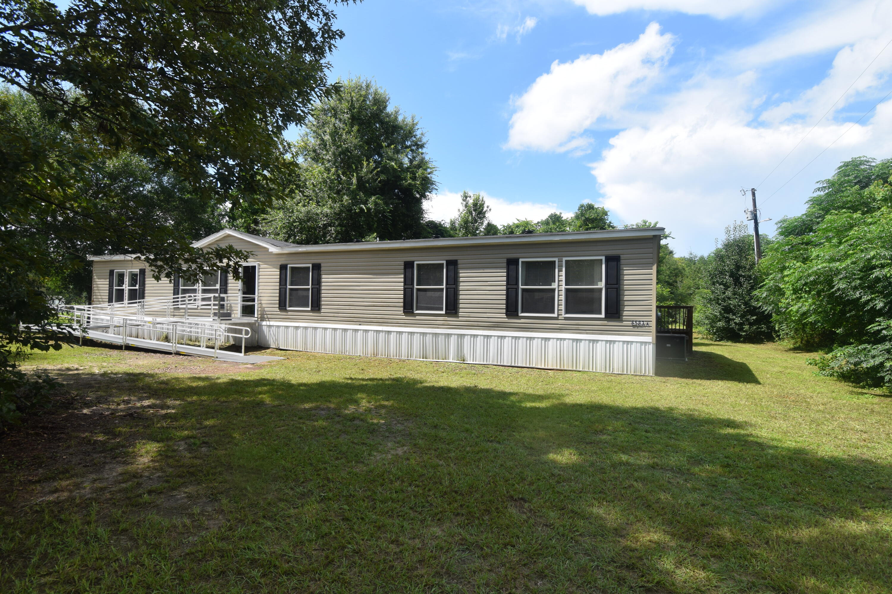 6583 Bill Lundy Road Laurel Hill FL 32567