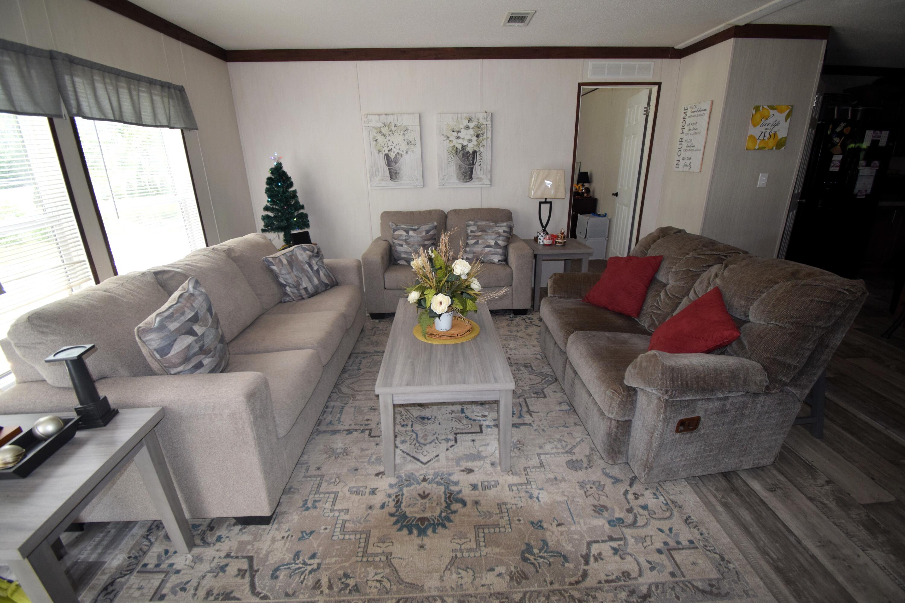 6583 Bill Lundy Road Laurel Hill FL 32567