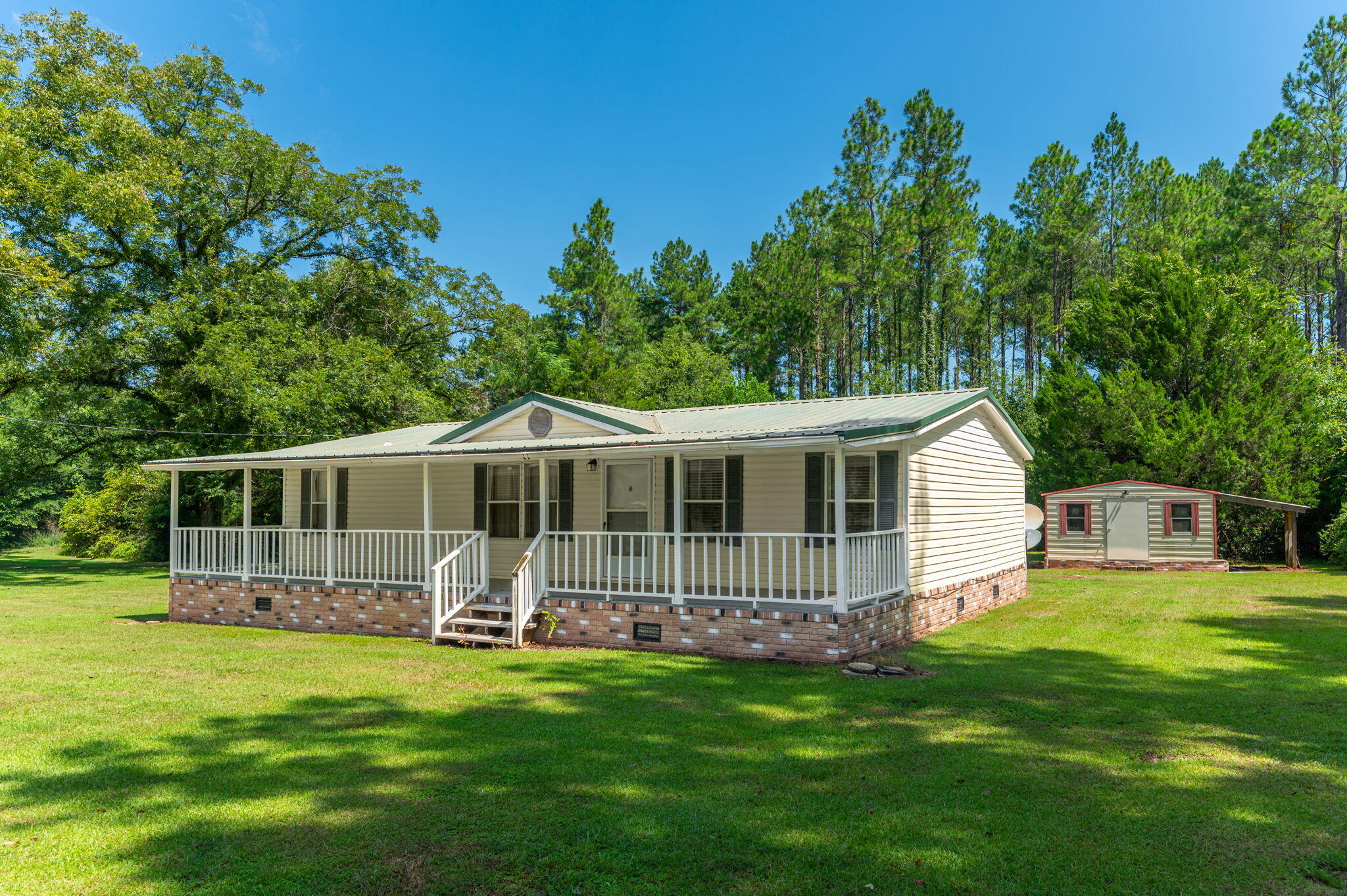 6423 Old River Road Baker FL 32531