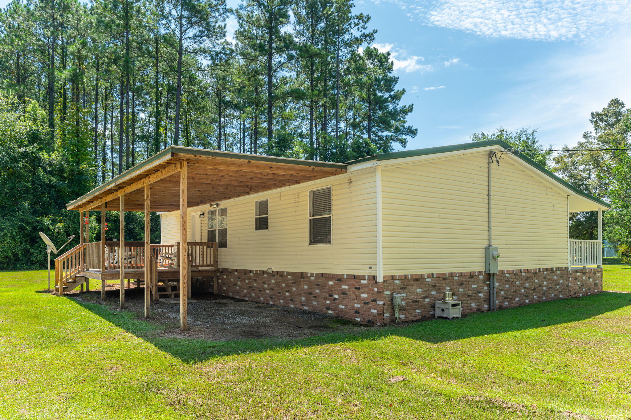 6423 Old River Road Baker FL 32531