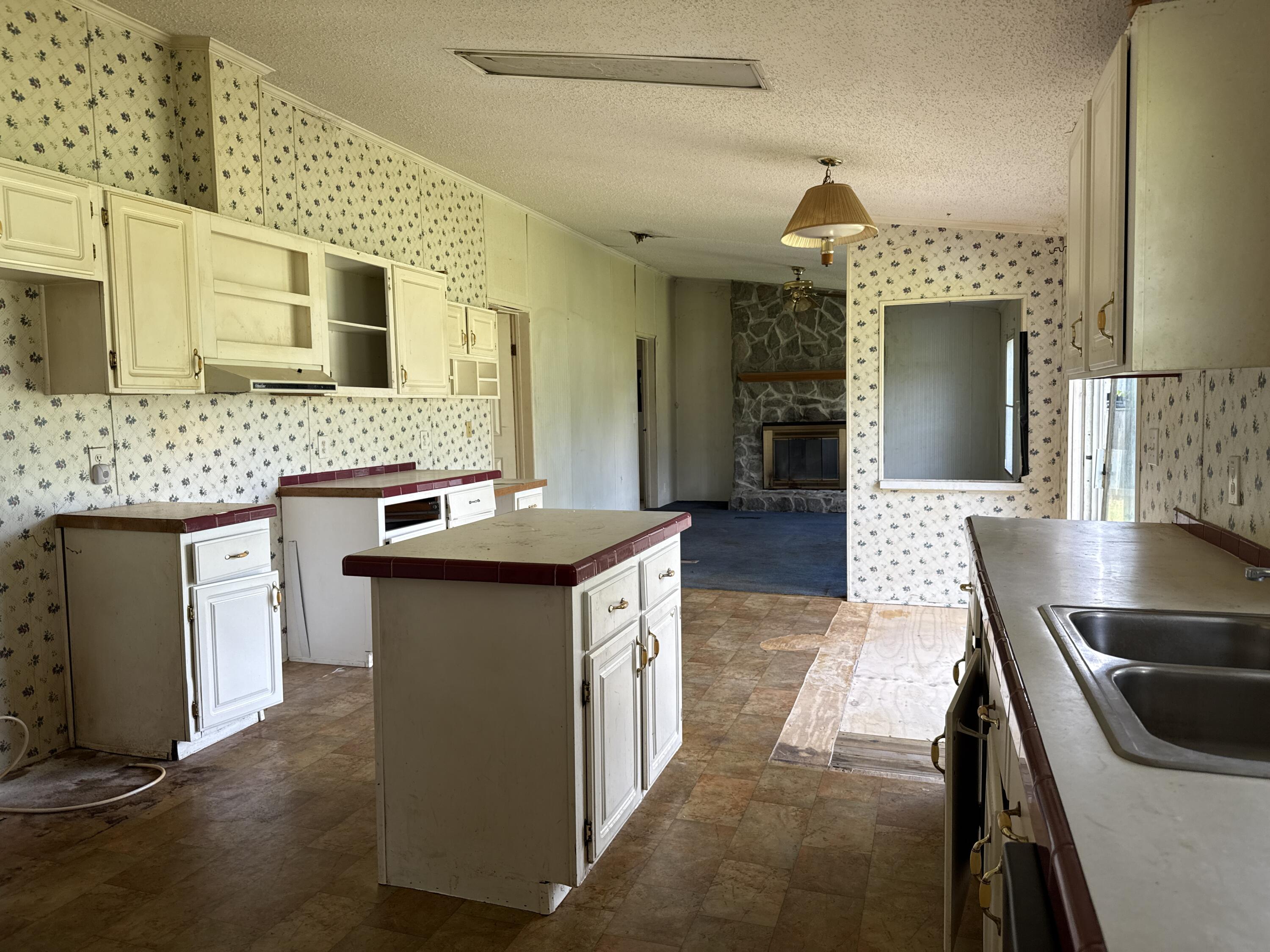 1894 W Kingsfield Road Cantonment FL 32533