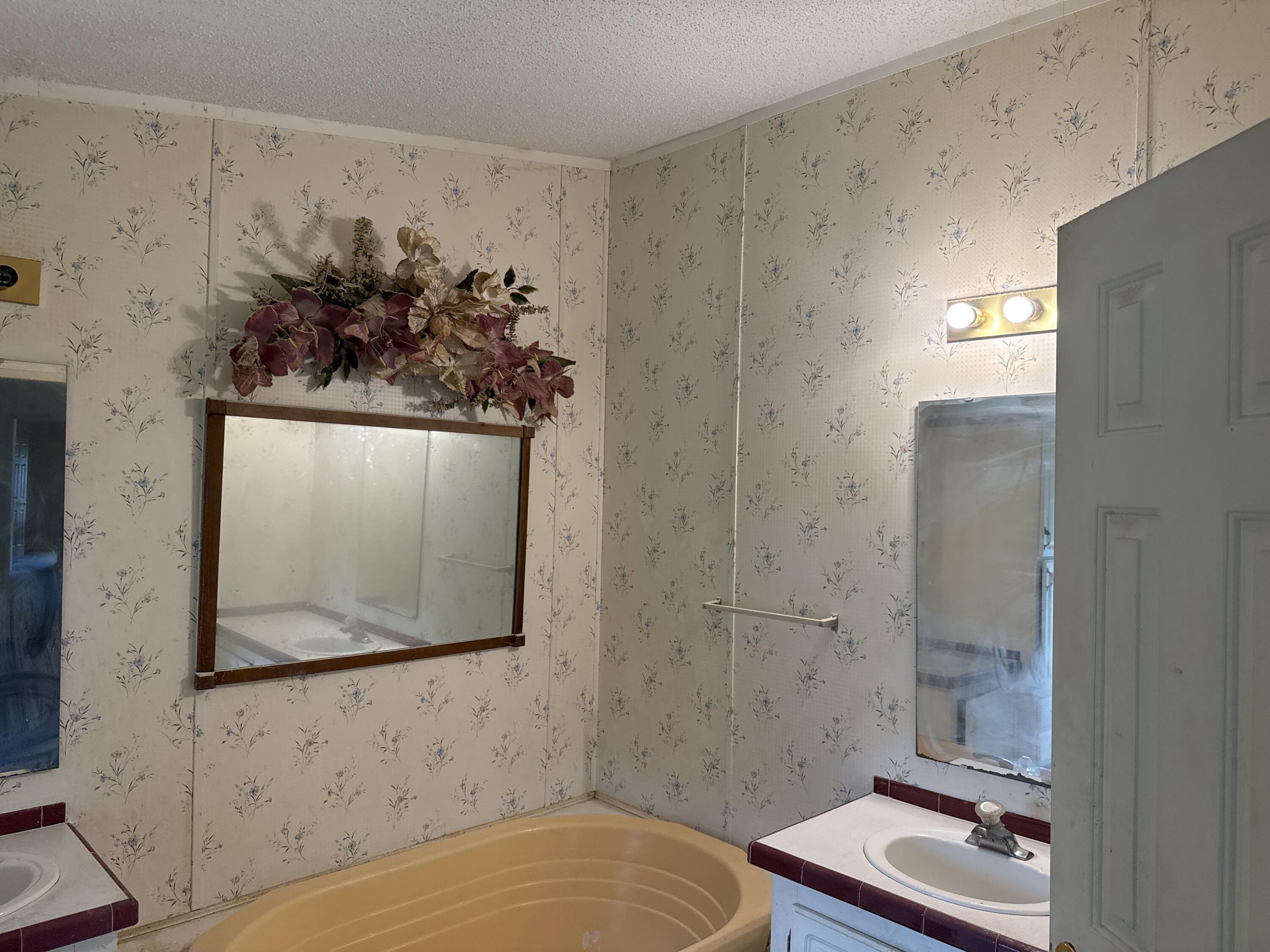 1894 W Kingsfield Road Cantonment FL 32533