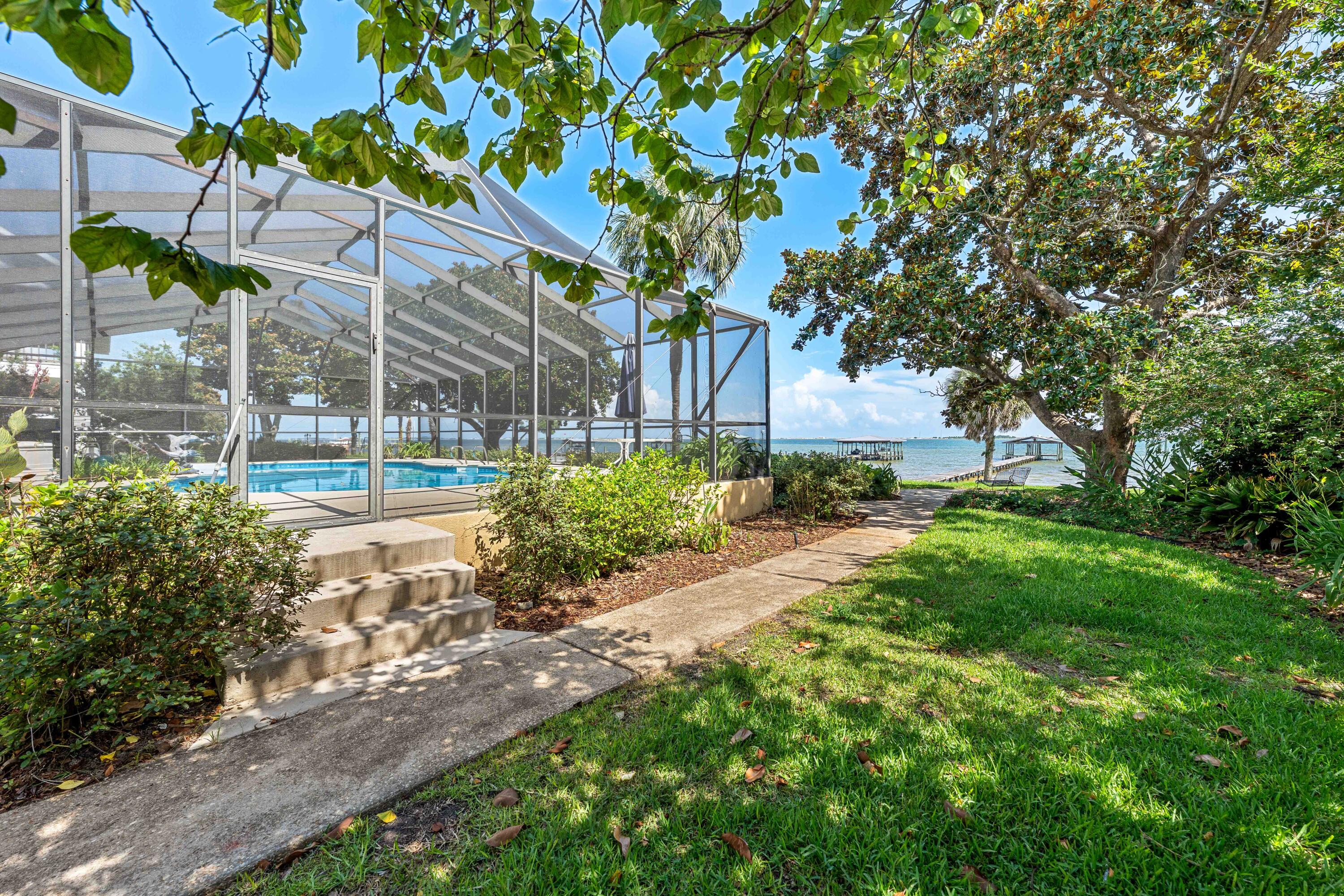 1901 Catamaran Drive Navarre FL 32566