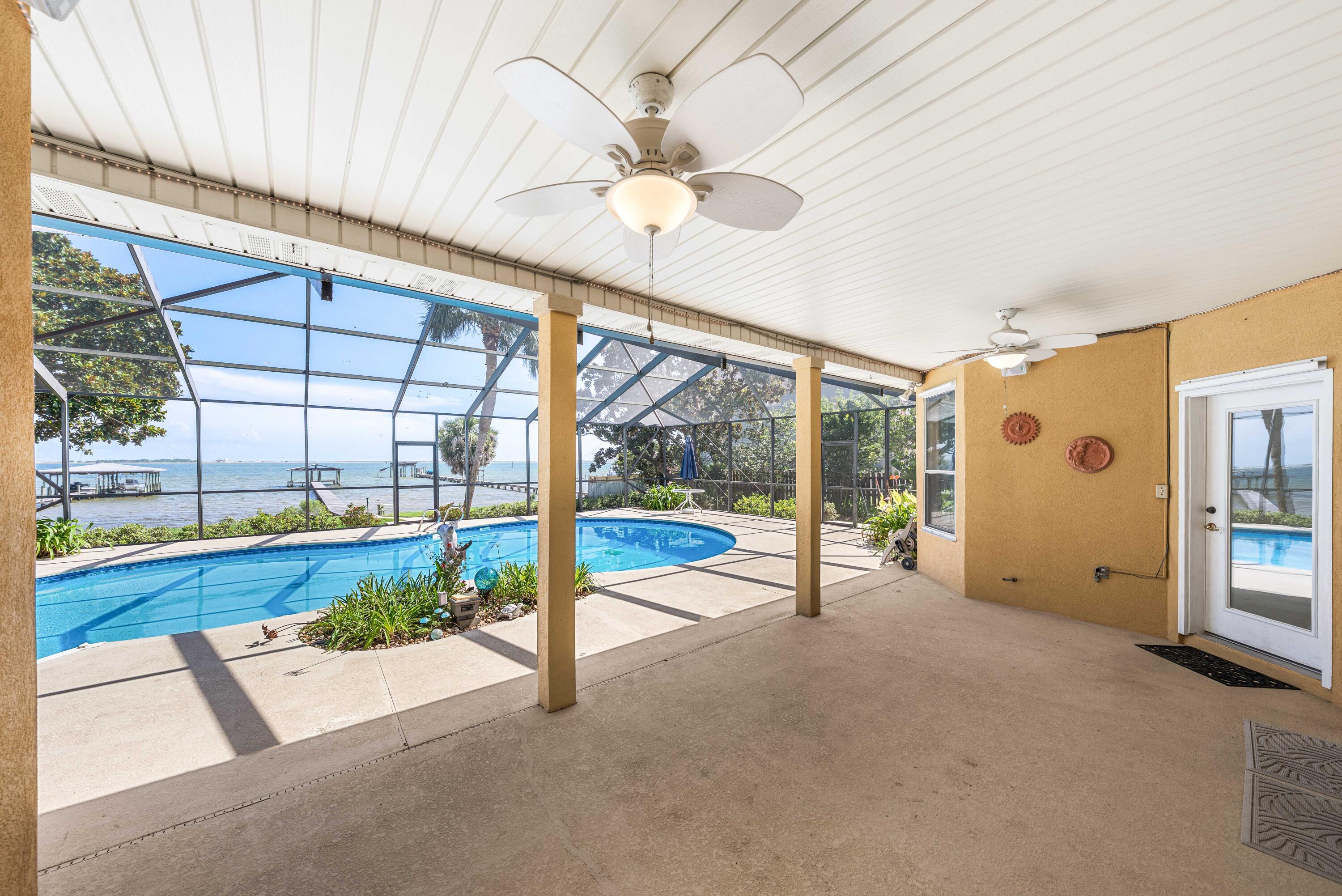 1901 Catamaran Drive Navarre FL 32566