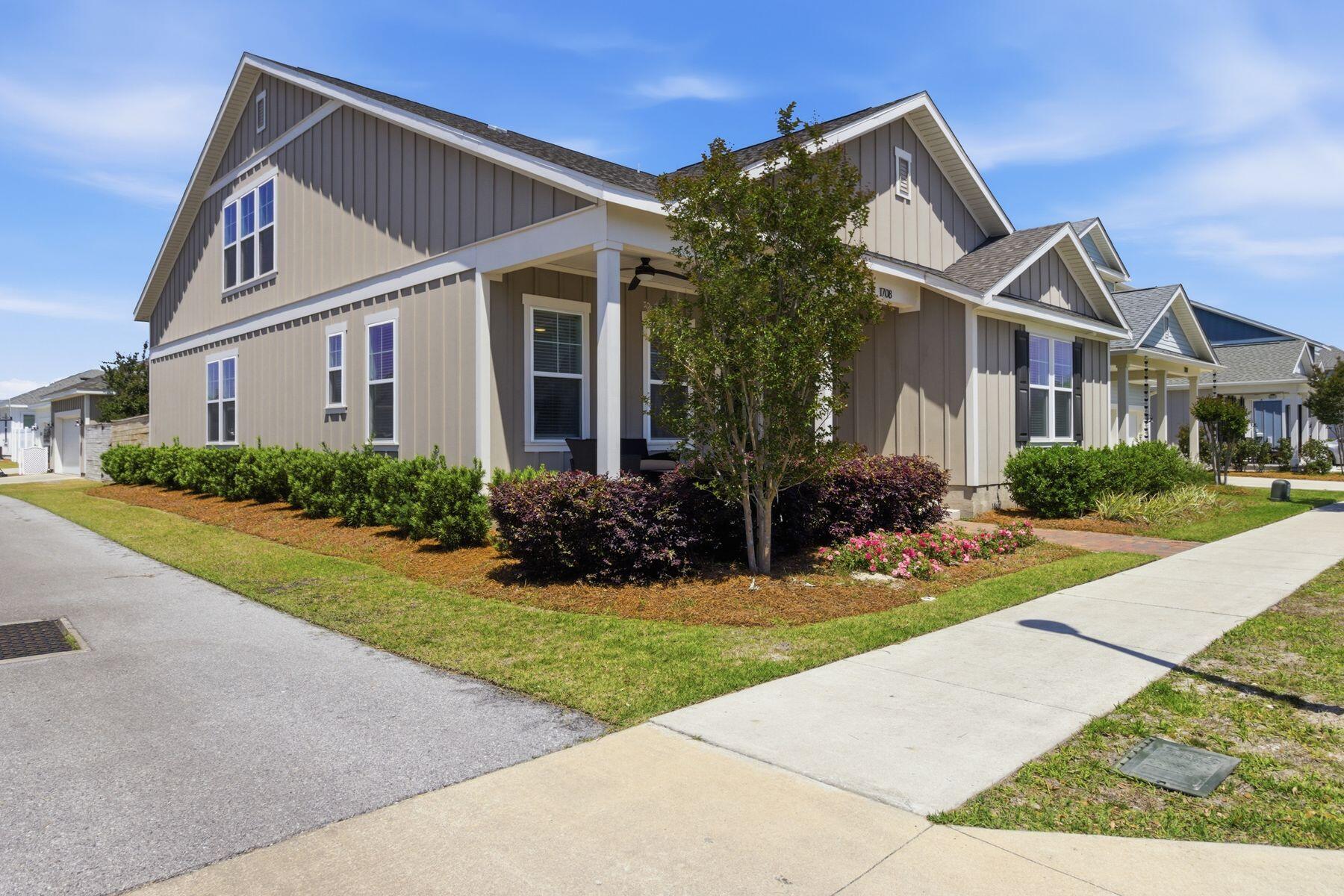 1708 Daffodil Street Panama City FL 32405