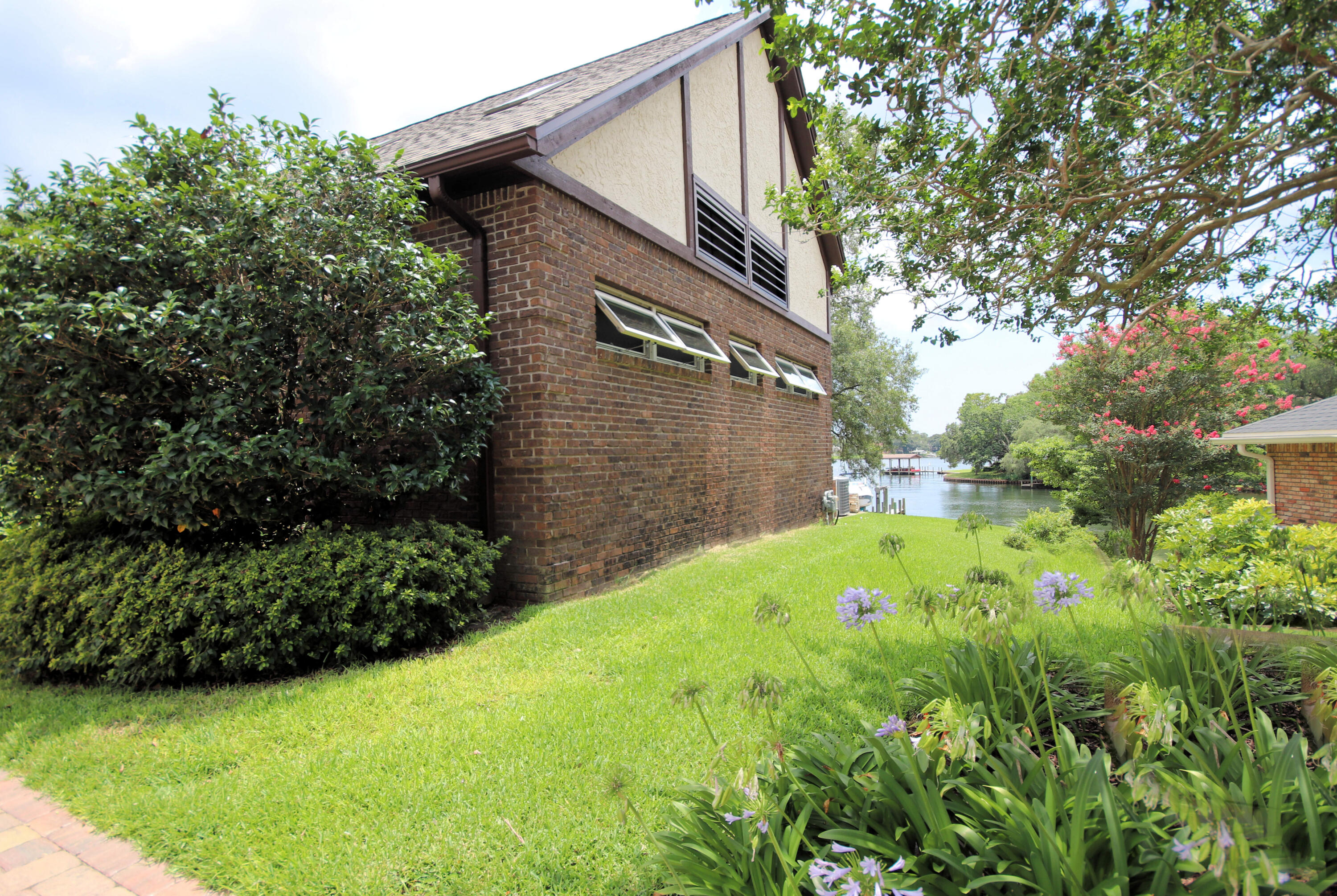402 Barataria Lane Fort Walton Beach FL 32547