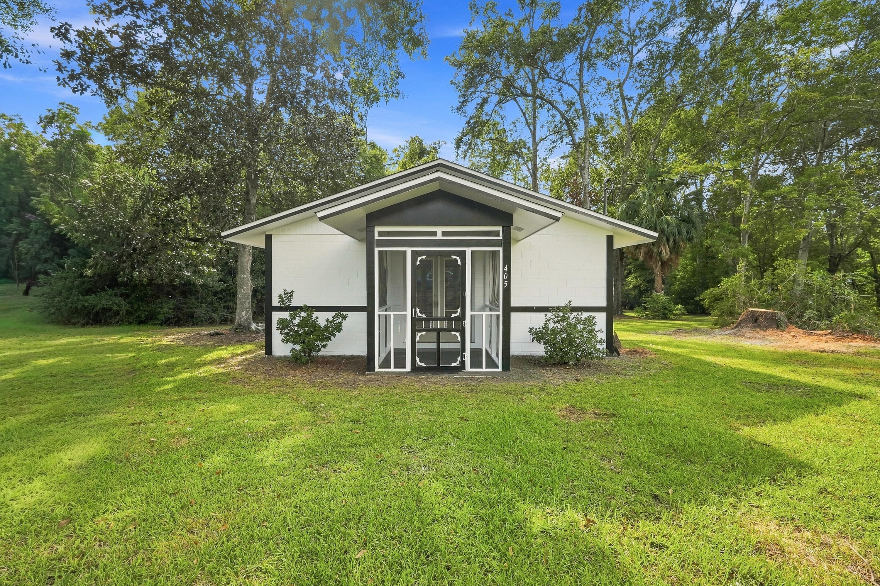 405 Range Line Street Bonifay FL 32425