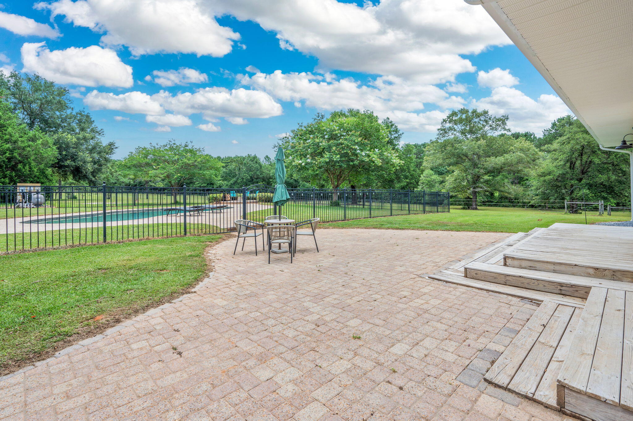652 Tommy Eiland Road Baker FL 32531