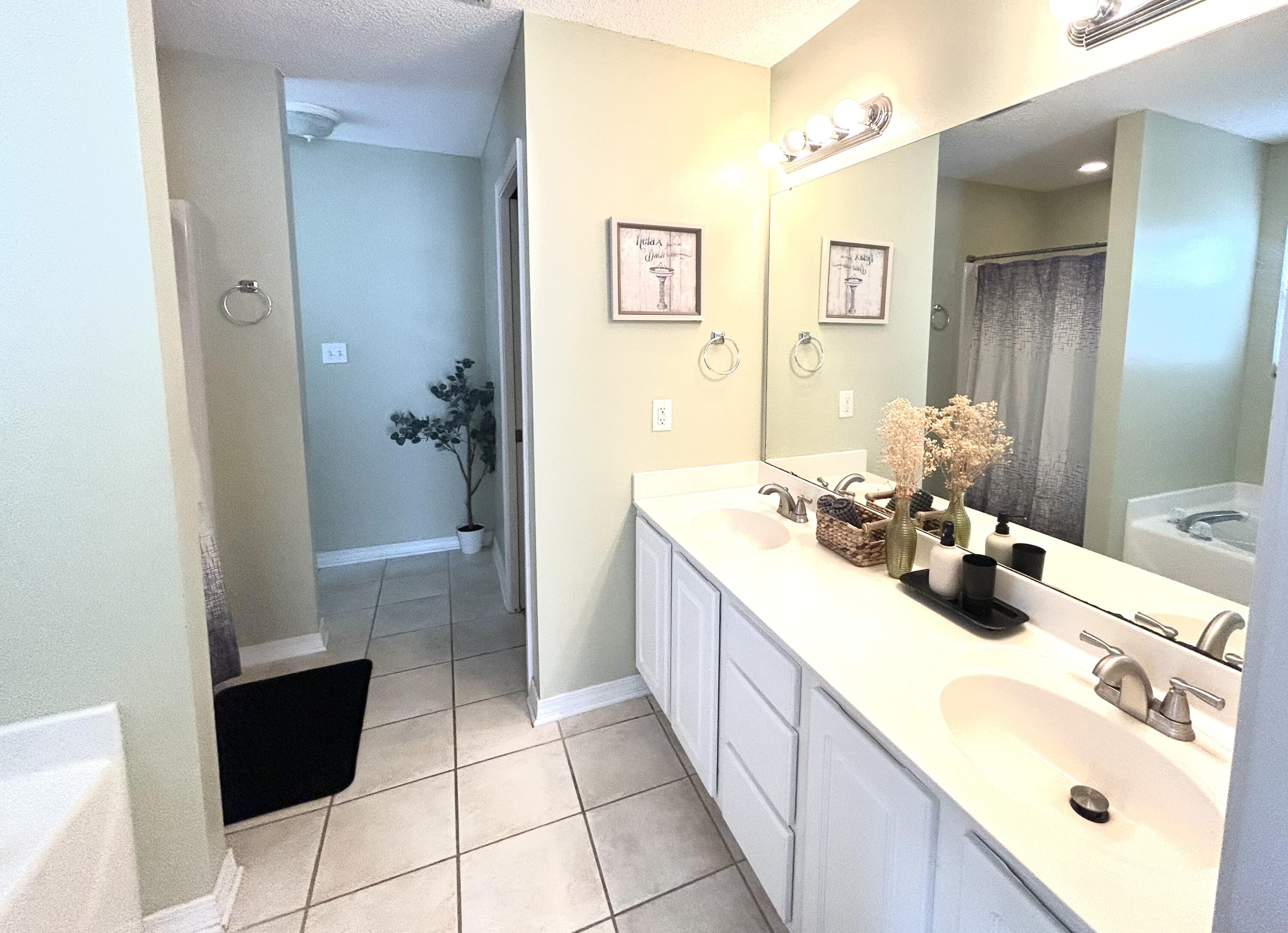 942 Scenic Oak Lane Fort Walton Beach FL 32547