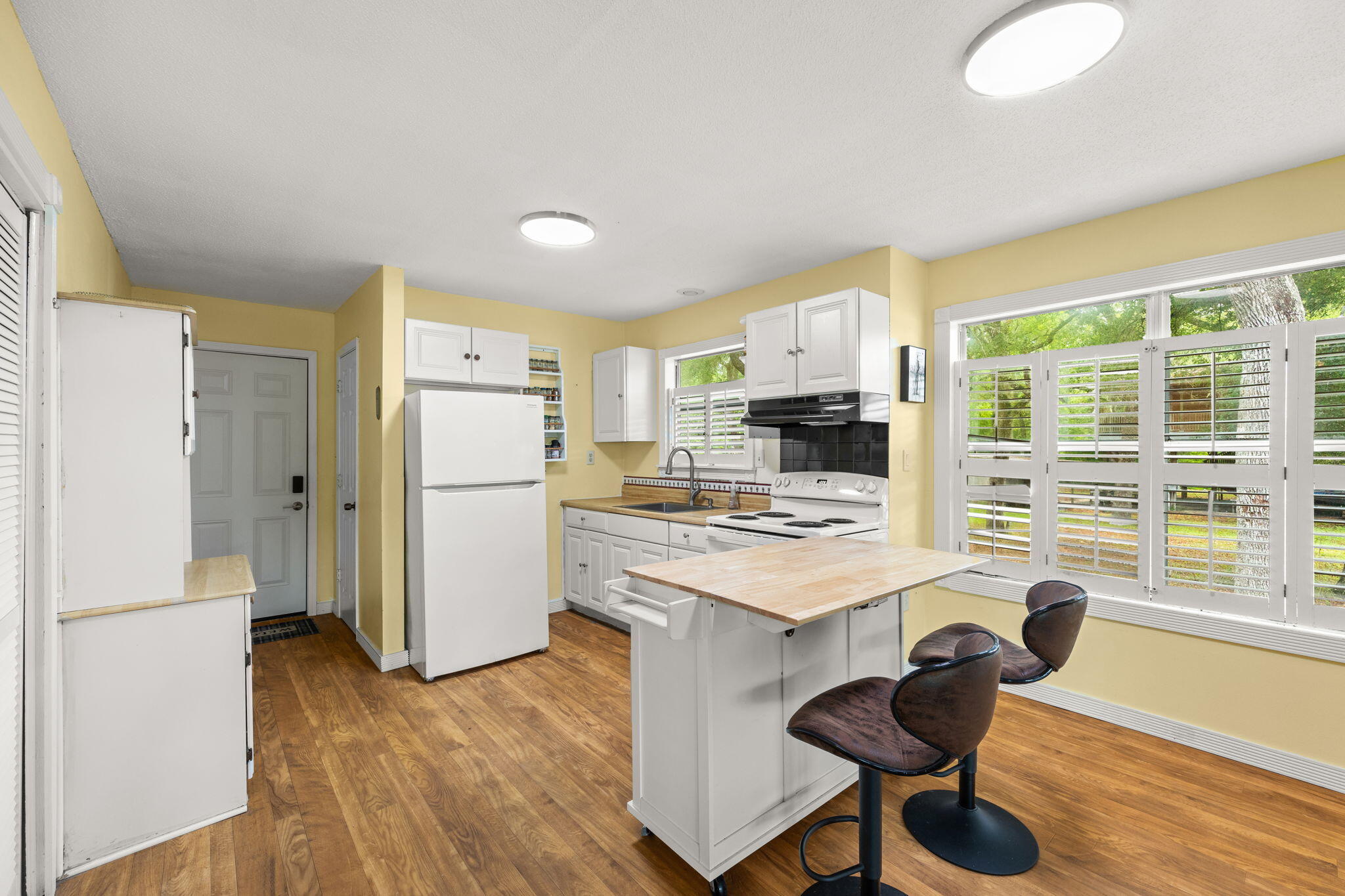 439 Big Cedar Road Ponce De Leon FL 32455