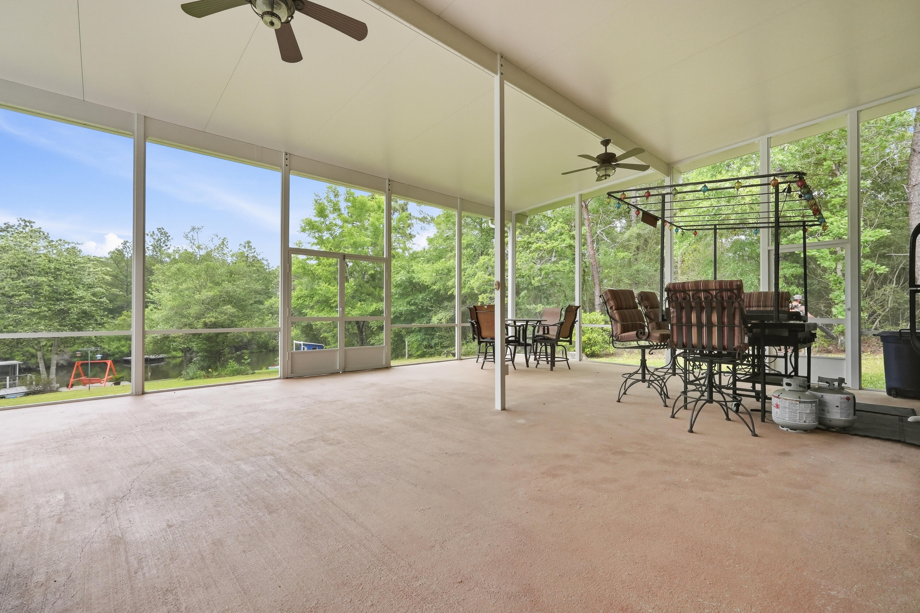4063 Lakeview Drive Crestview FL 32539