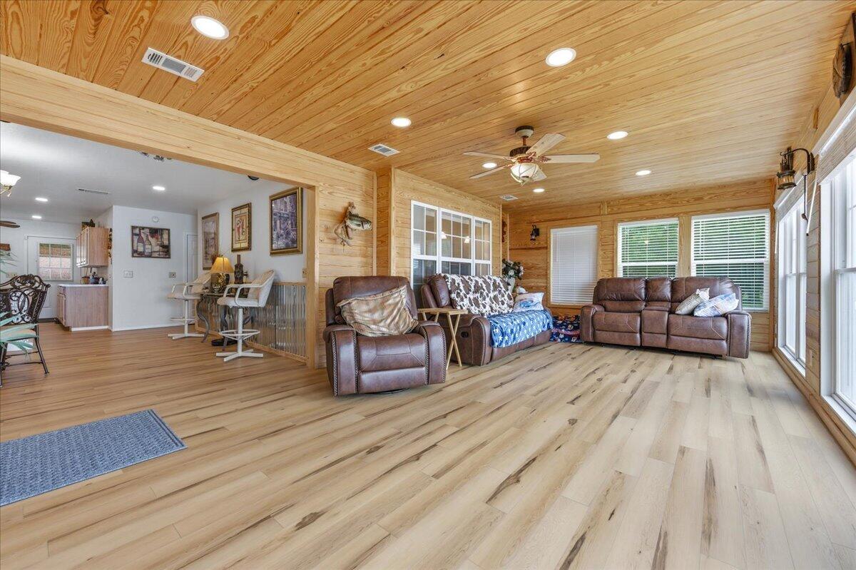 79 Kings Lake Boulevard Defuniak Springs FL 32433