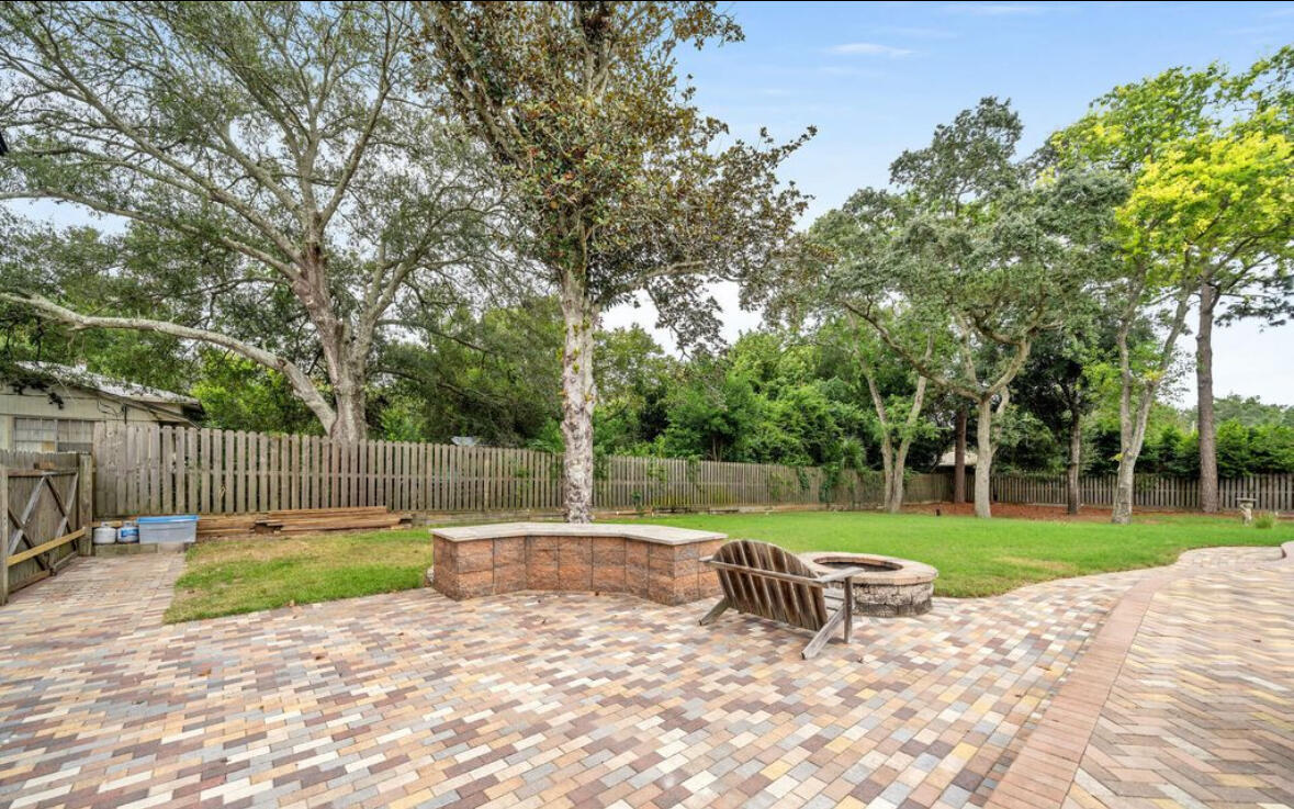 536 Benning Drive Destin FL 32541