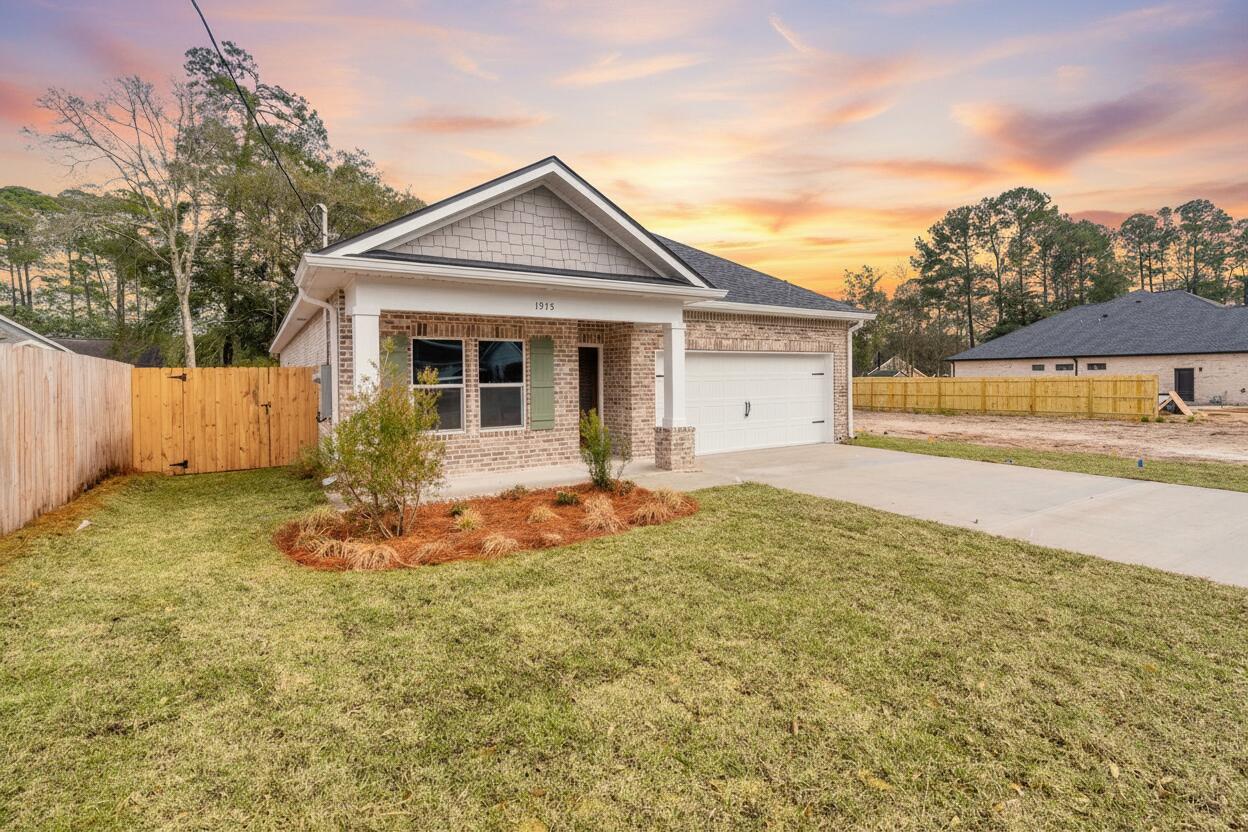 1915 Redwood Avenue Niceville FL 32578