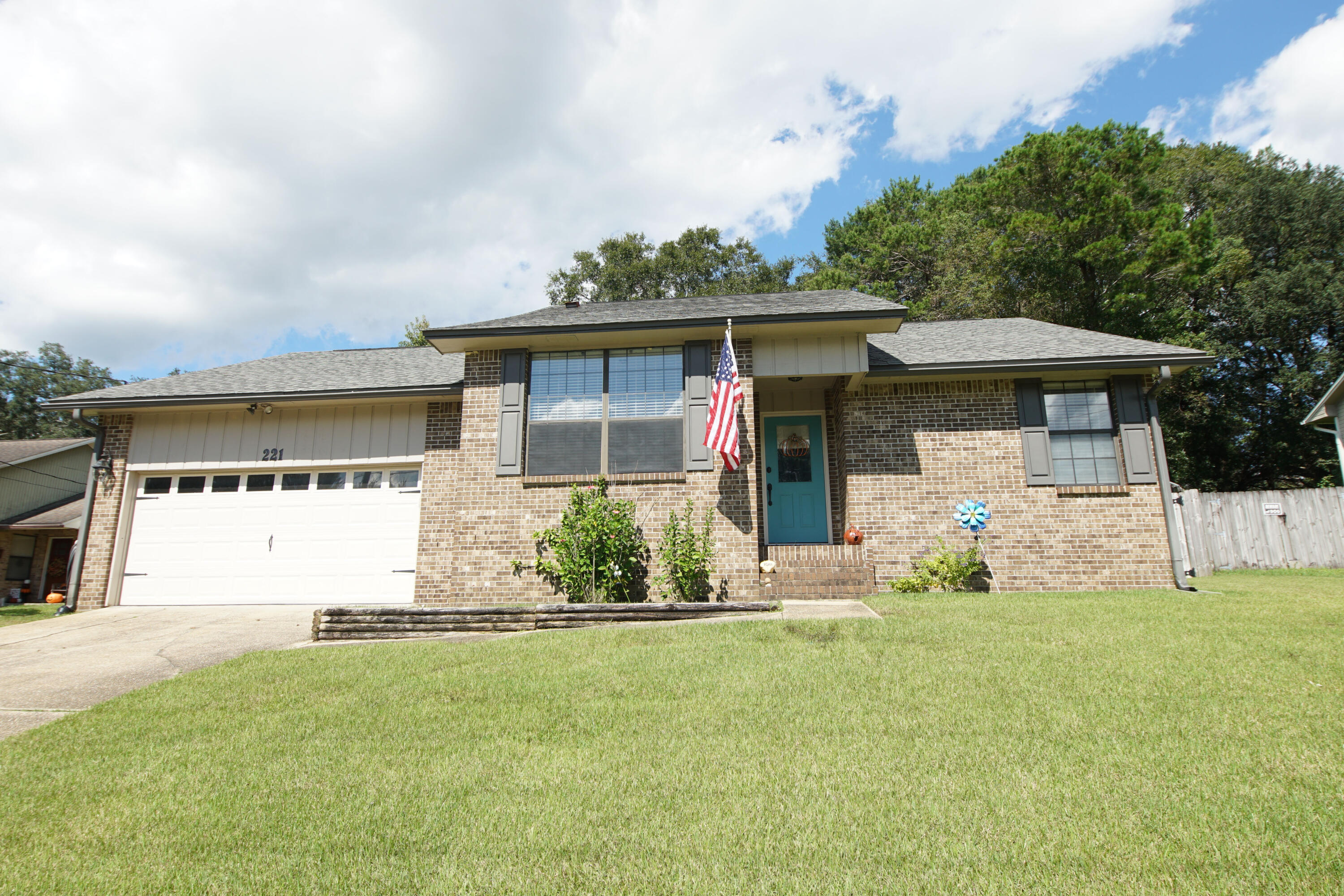 221 Karen Court Niceville FL 32578
