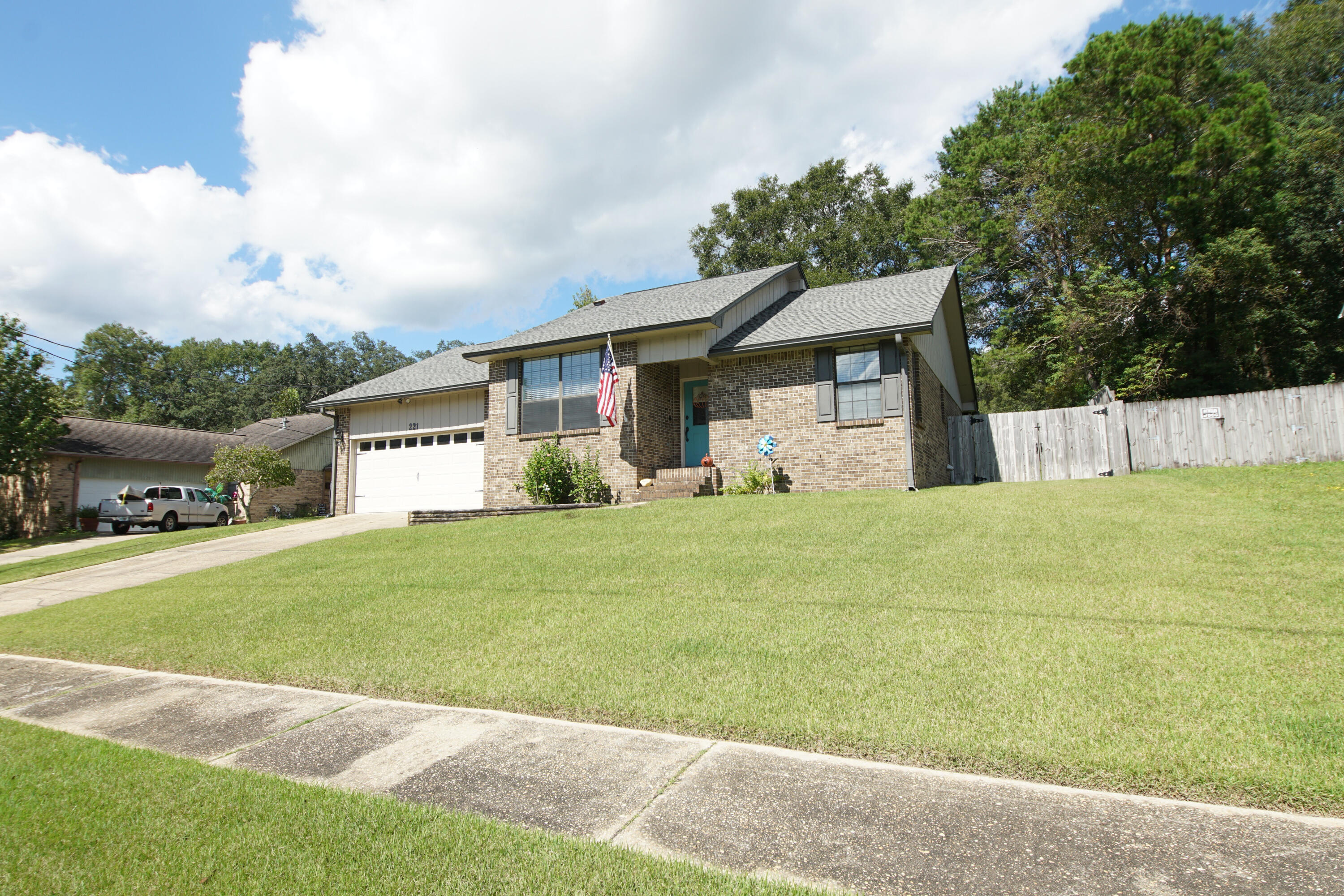 221 Karen Court Niceville FL 32578