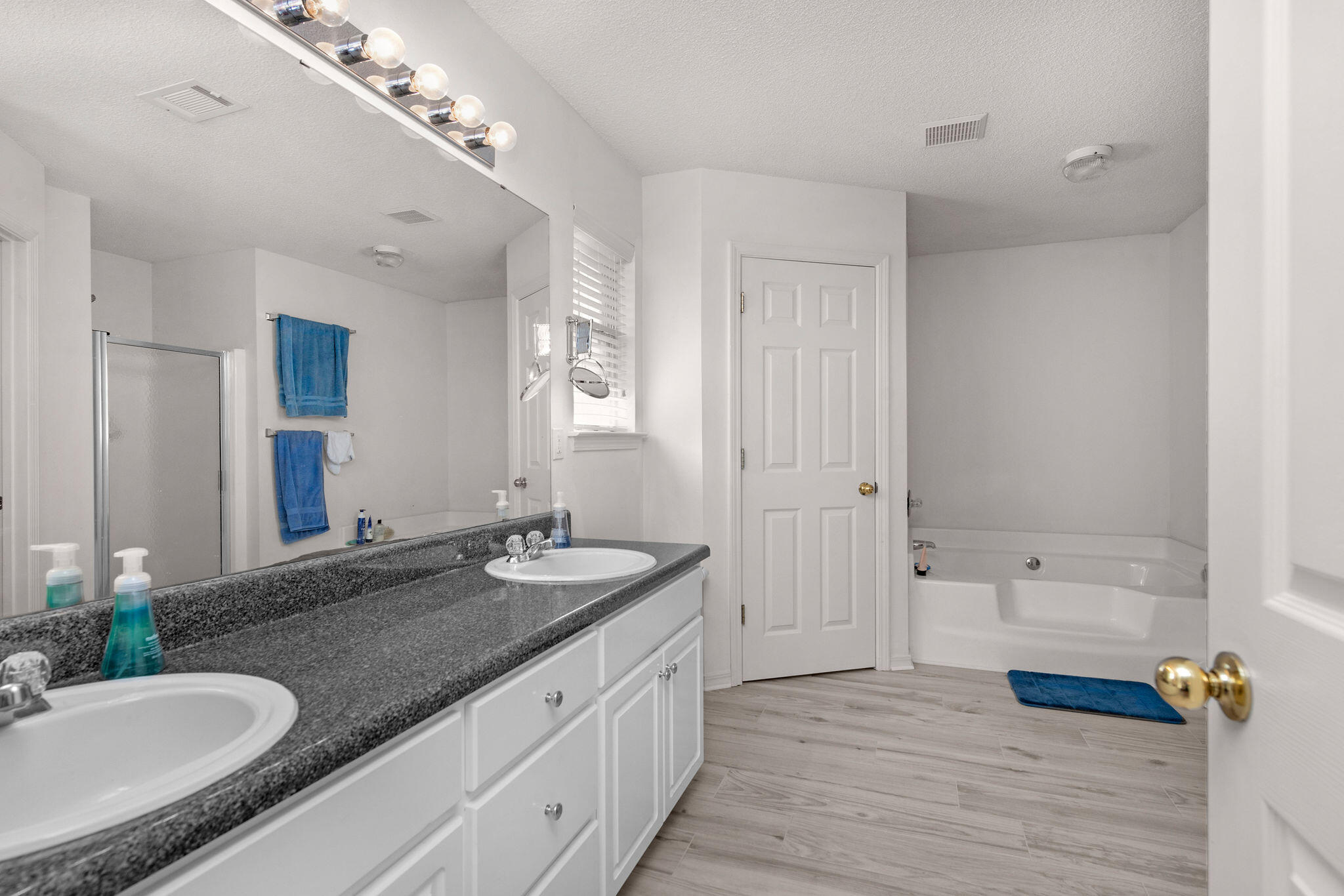 8120 Hartington Drive Navarre FL 32566