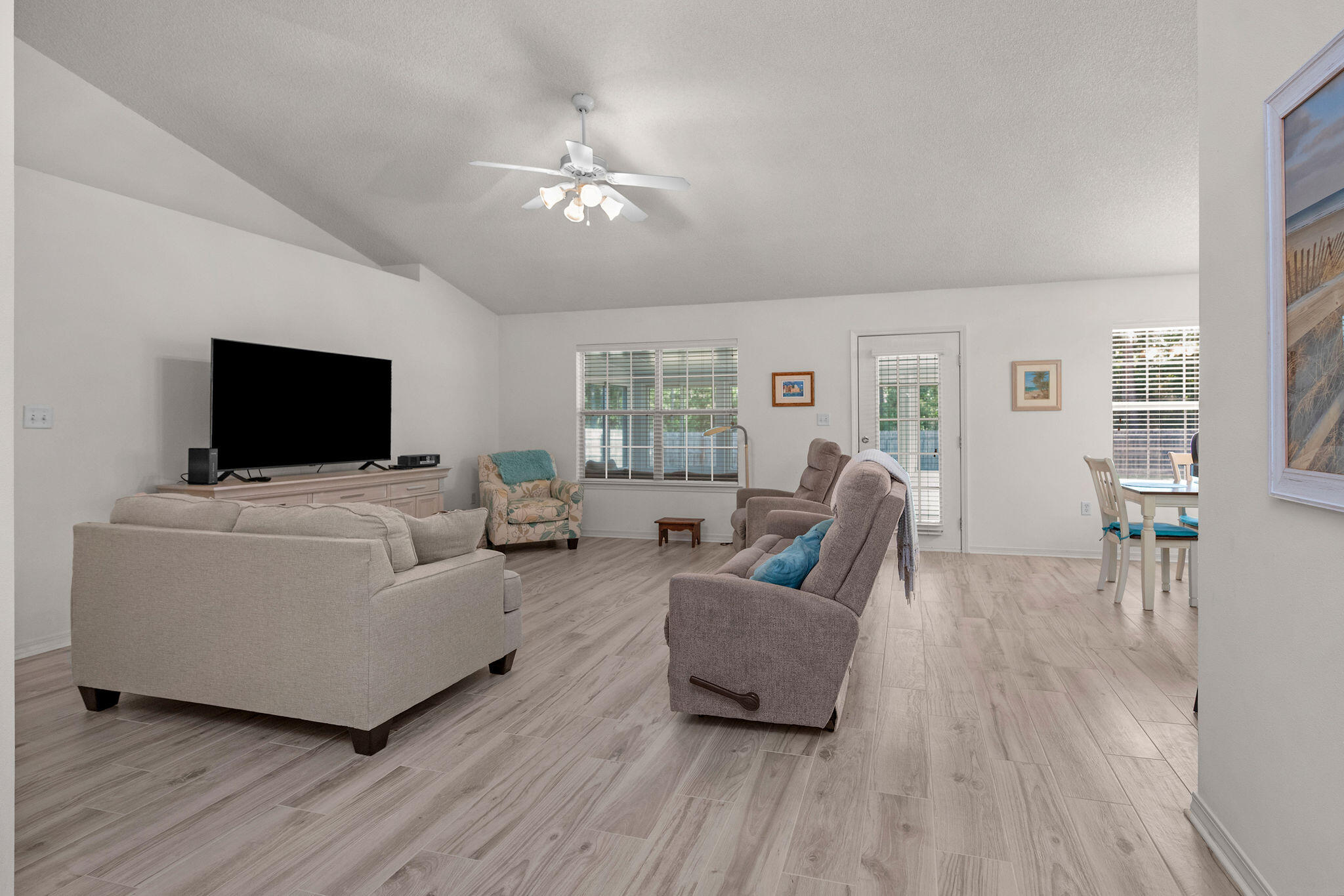 8120 Hartington Drive Navarre FL 32566