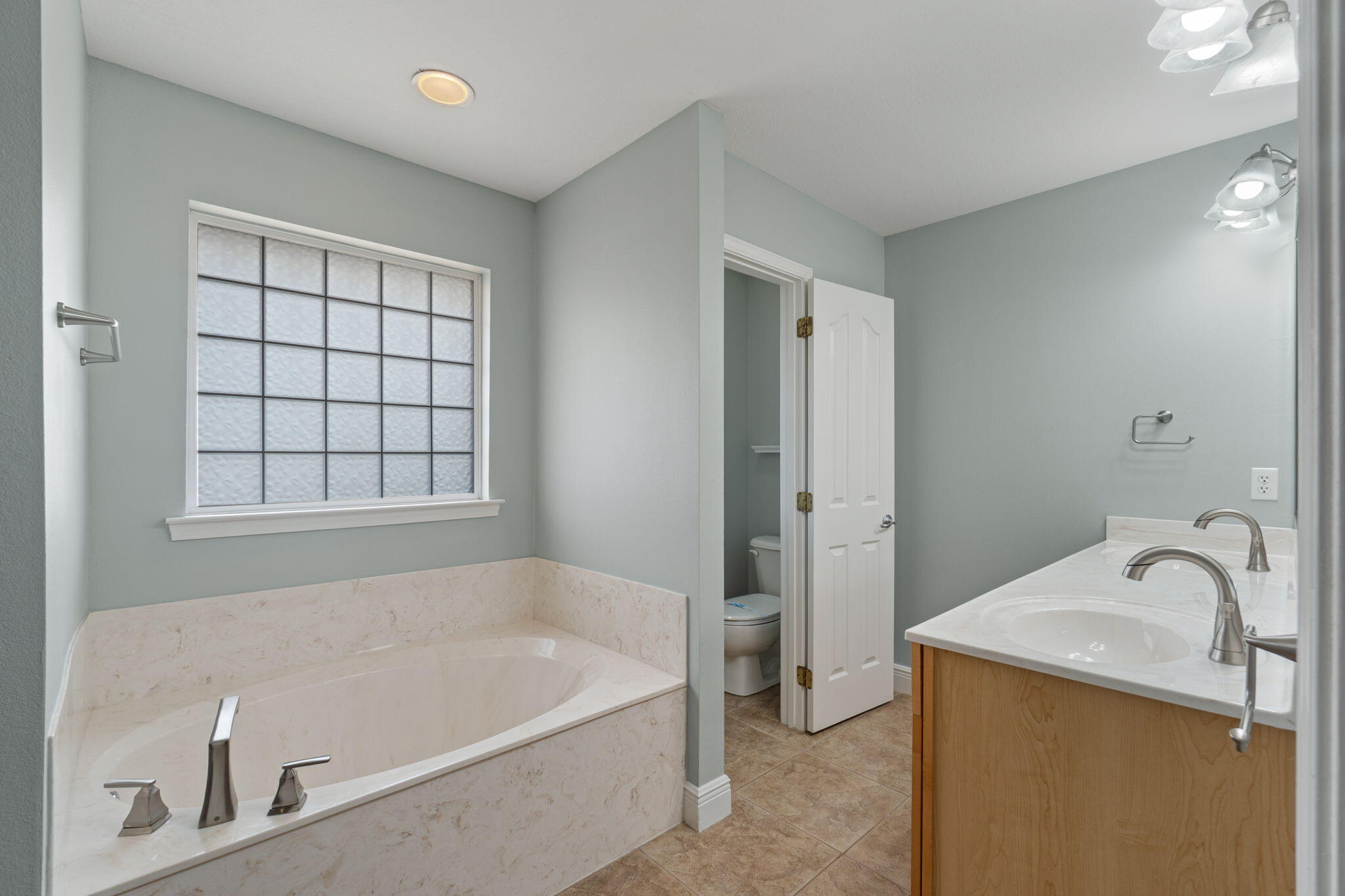 2704 Creeks Edge Lane Navarre FL 32566