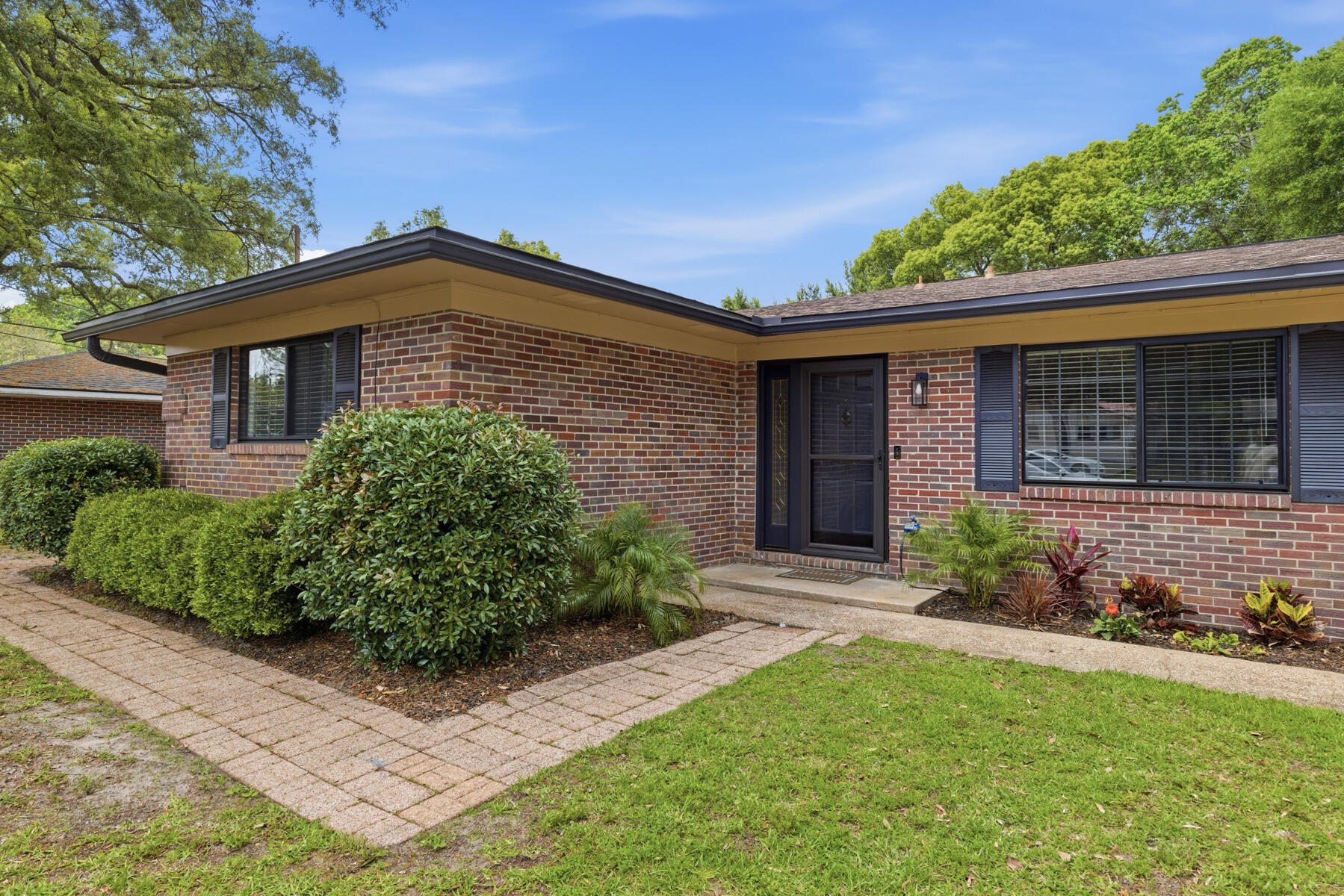 215 NW Sotir Street Fort Walton Beach FL 32548