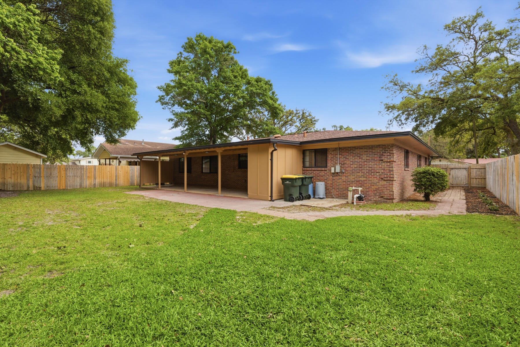 215 NW Sotir Street Fort Walton Beach FL 32548
