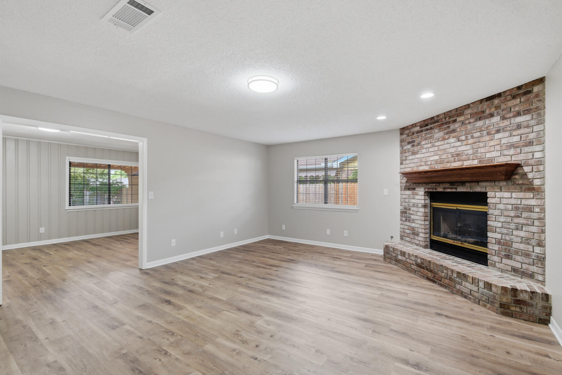 215 NW Sotir Street Fort Walton Beach FL 32548