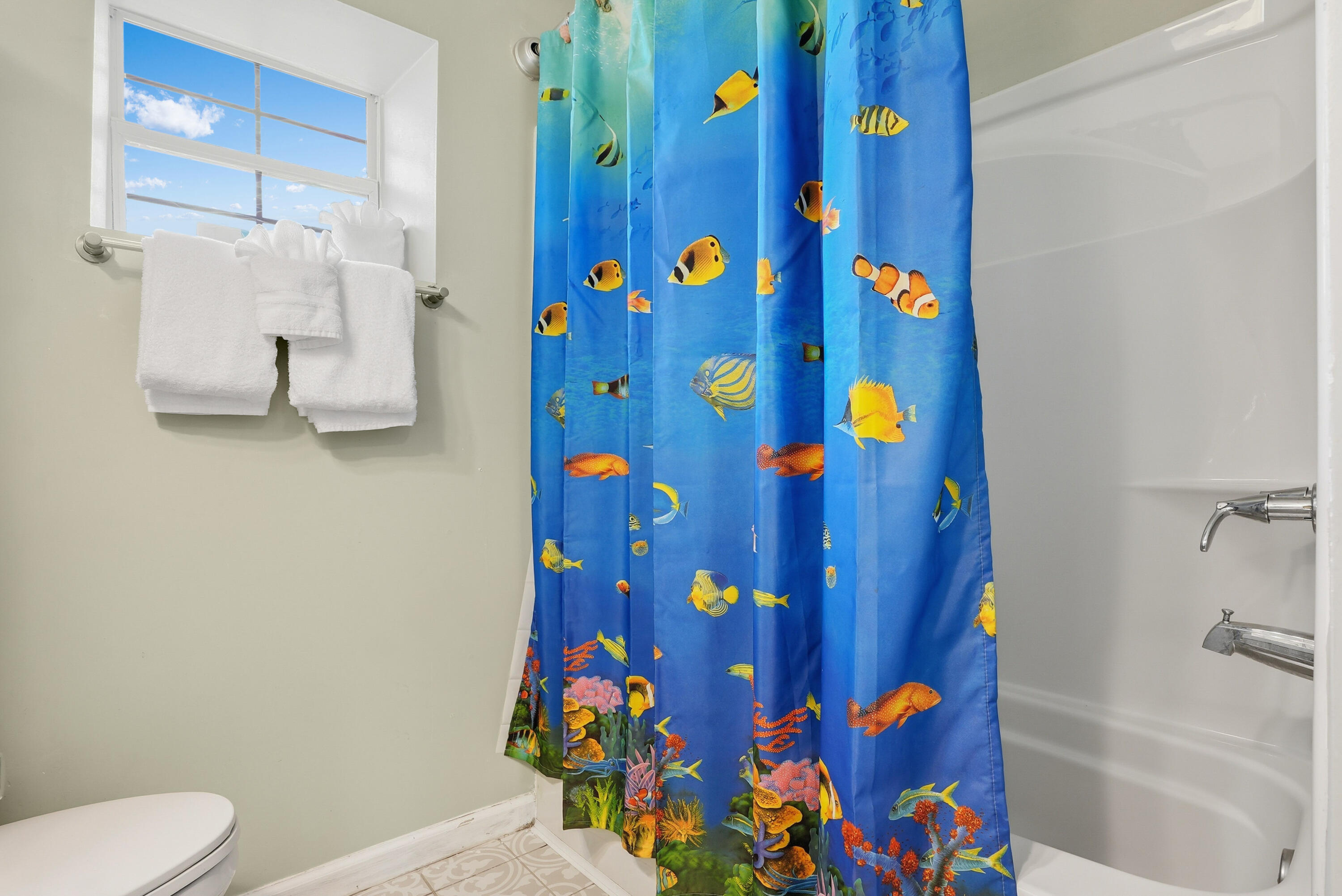 5616 Pinetree Avenue Panama City Beach FL 32408