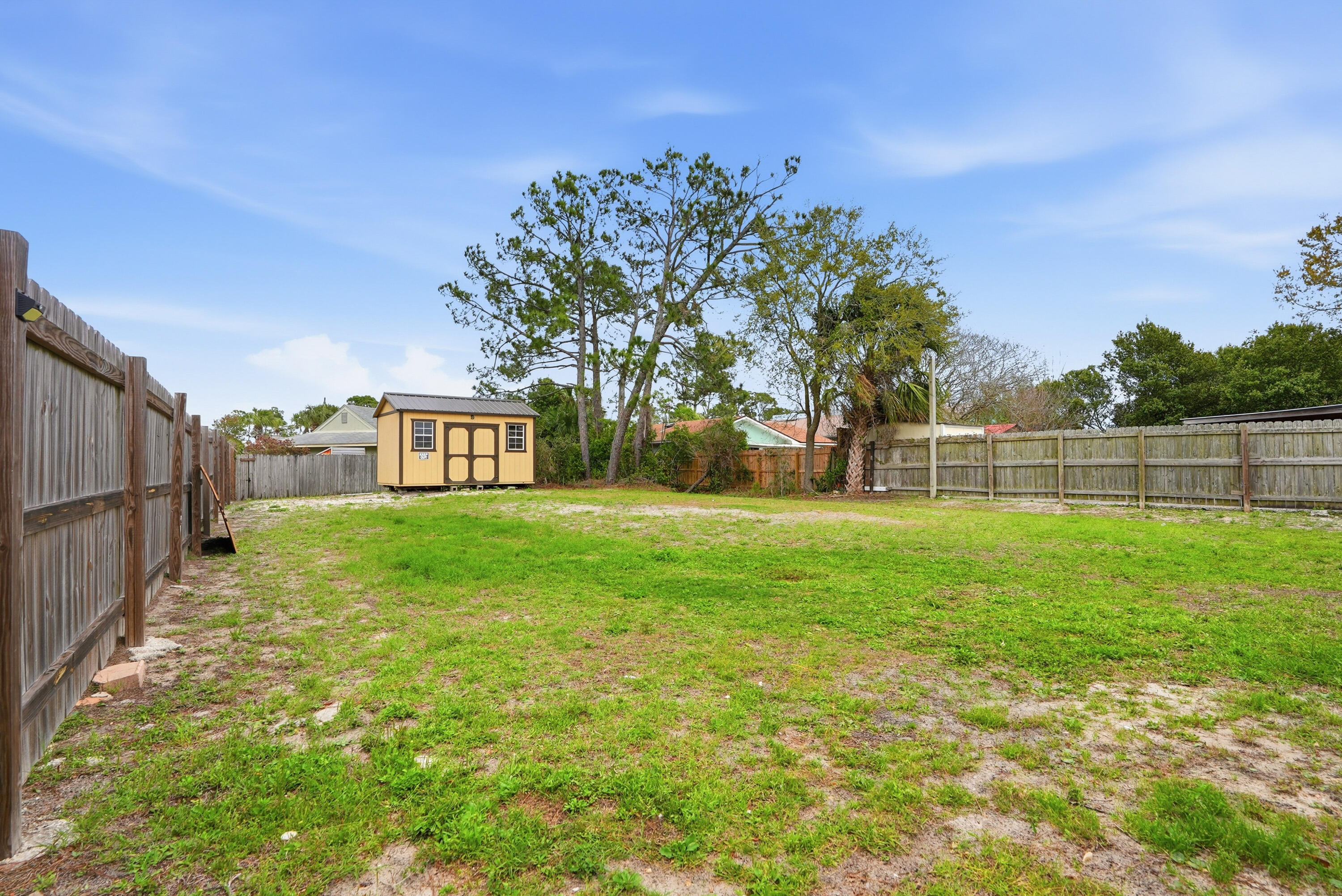 5616 Pinetree Avenue Panama City Beach FL 32408